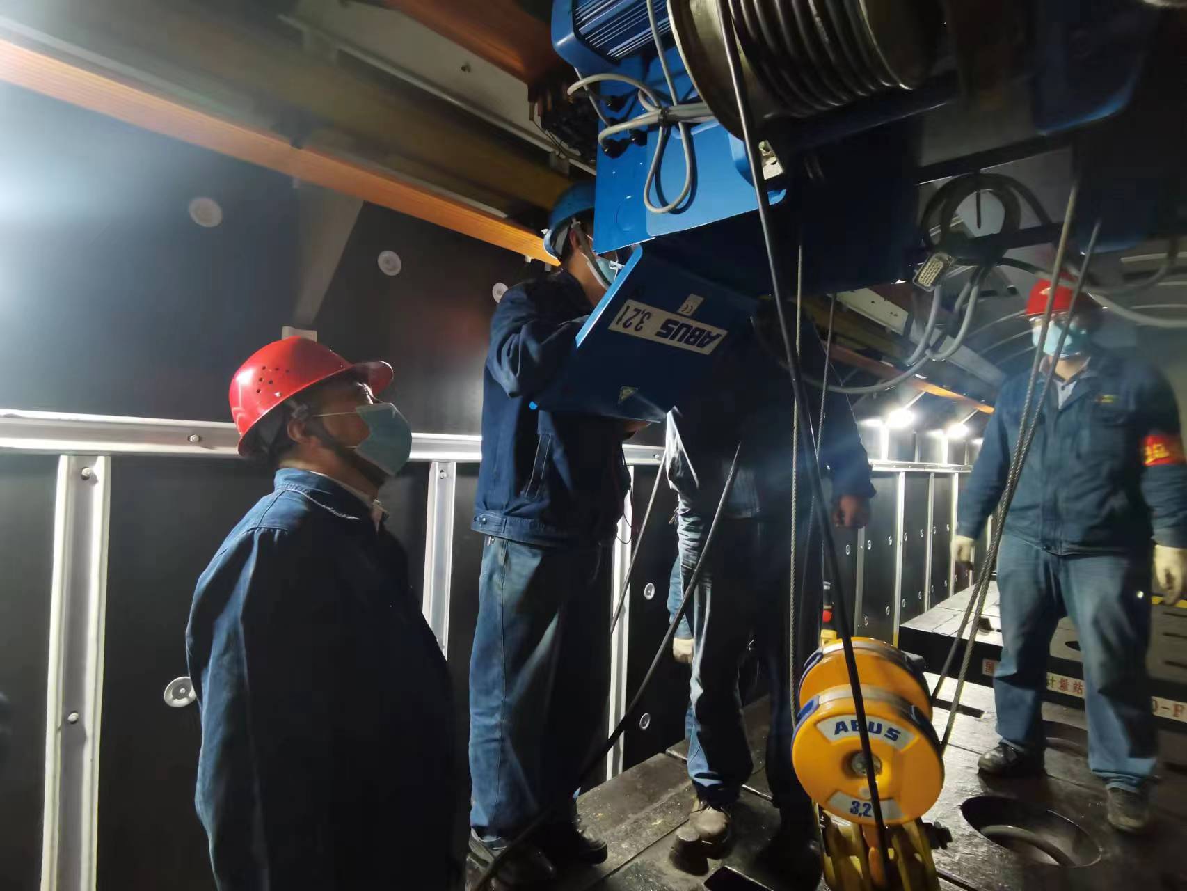 日夜里的堅守 校檢中的勇往 日夜里的堅守 校檢中的勇往