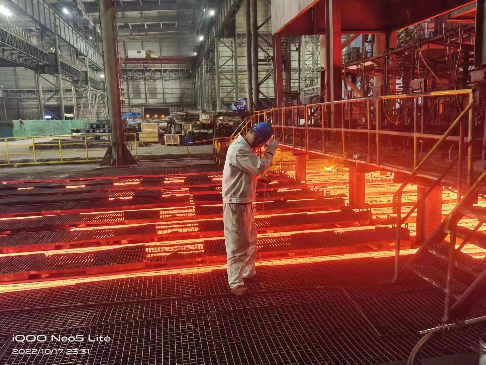 瞧,煉鋼青年風采燦爛 瞧,煉鋼青年風采燦爛