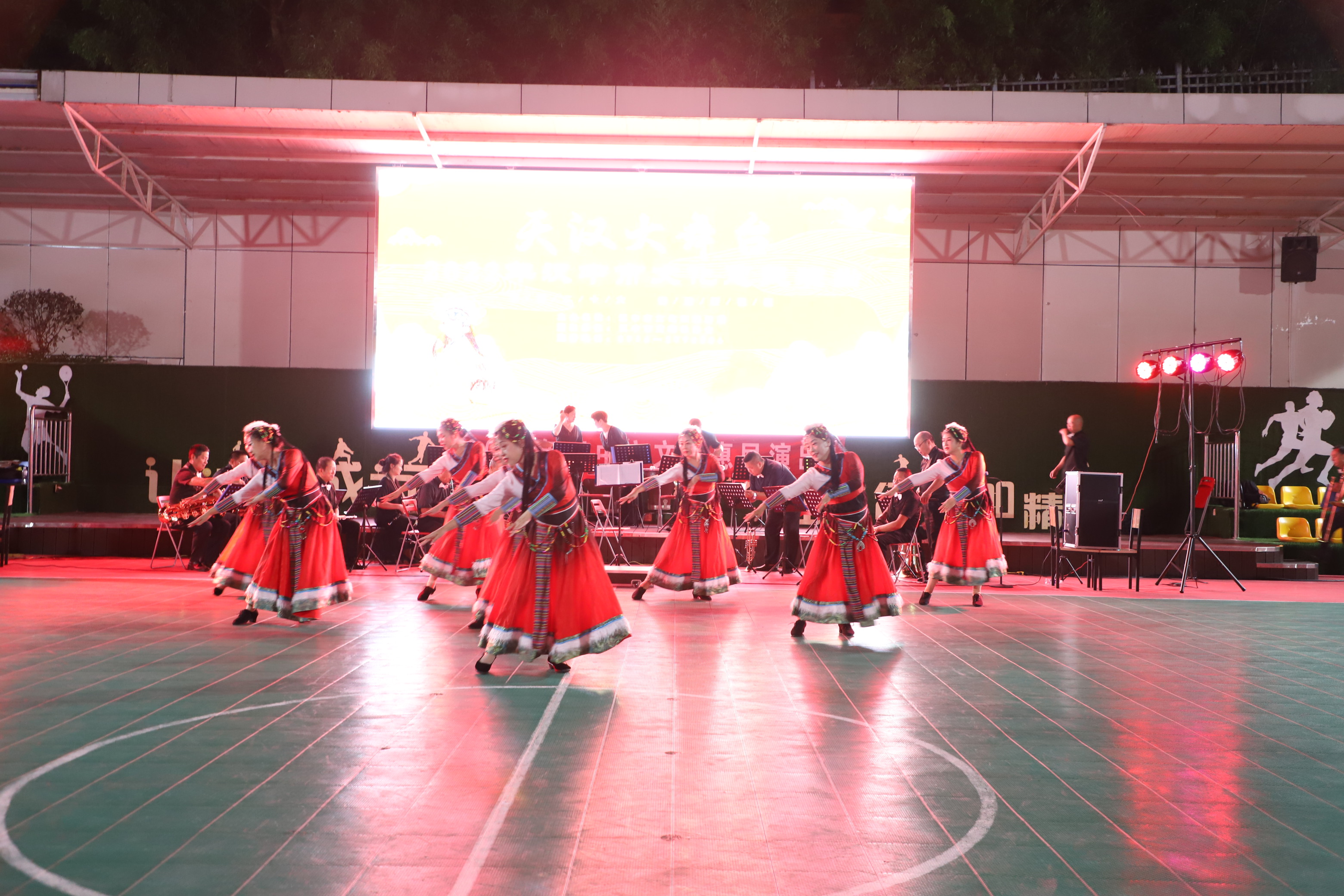 ������ů�ģ��ڷ��մ���ЅR�۰lչ����