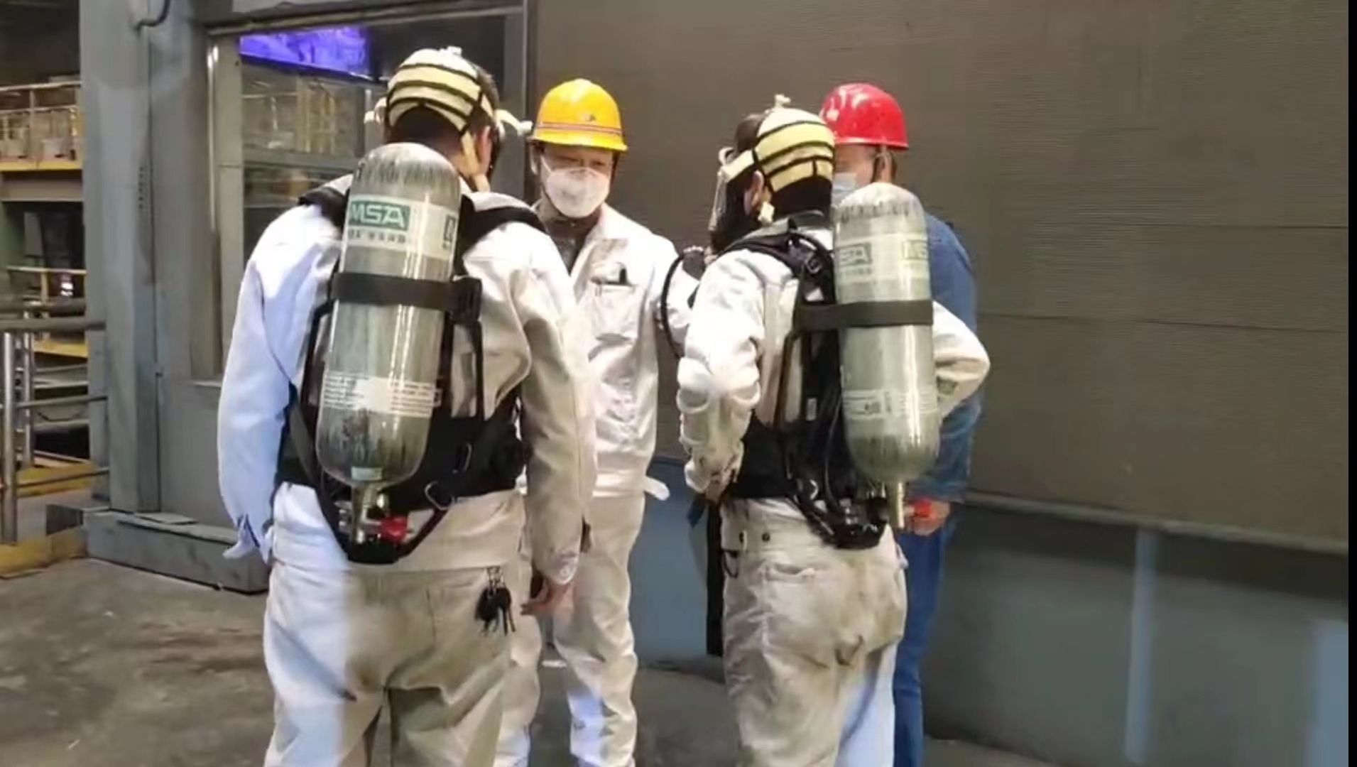 三字經(jīng)“倚仗隊(duì)” 鑄齊發(fā)展“長(zhǎng)城” 三字經(jīng)“倚仗隊(duì)” 鑄齊發(fā)展“長(zhǎng)城”