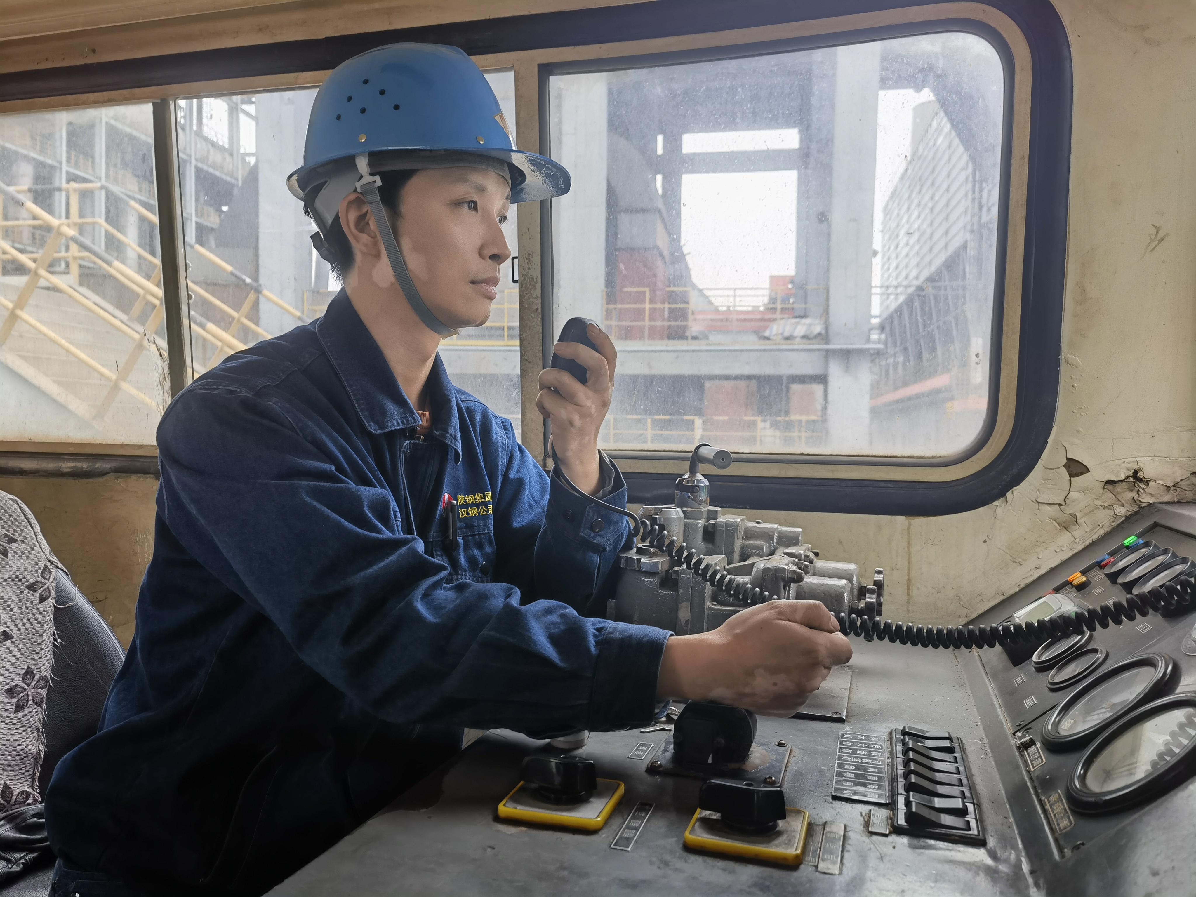 �Lѩ�У����������Լ�