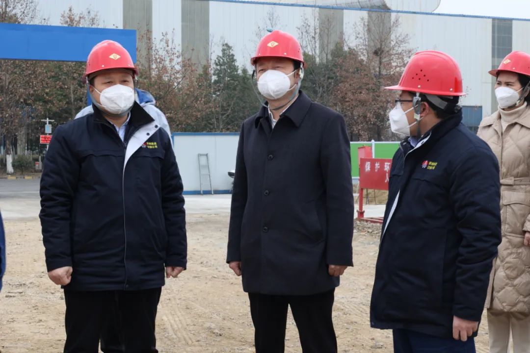 黎建軍到公司調(diào)研中厚板項目建設(shè)工作 黎建軍到公司調(diào)研中厚板項目建設(shè)工作
