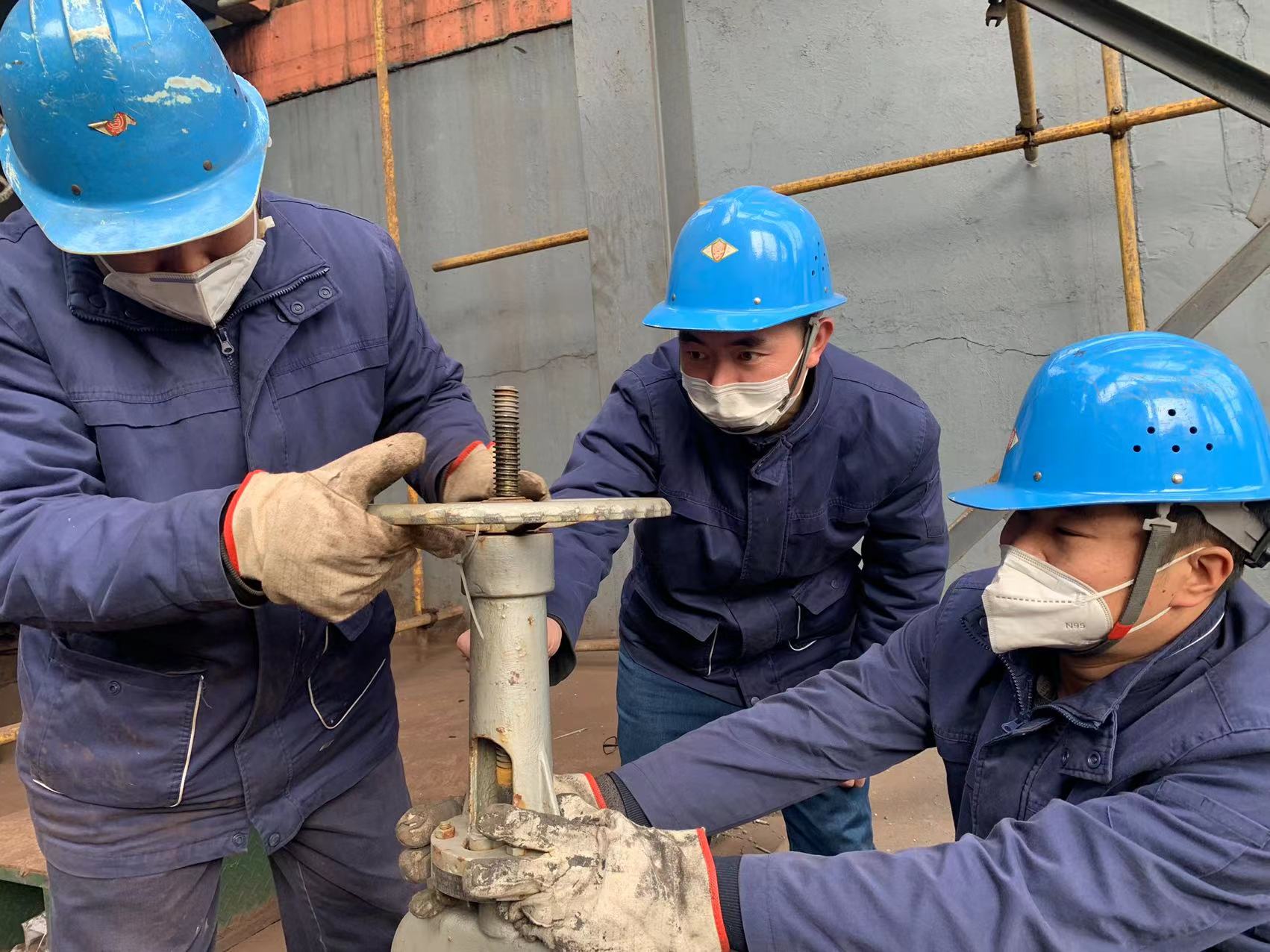 “暖男”保駕，繪就鋼城動(dòng)人“畫卷”