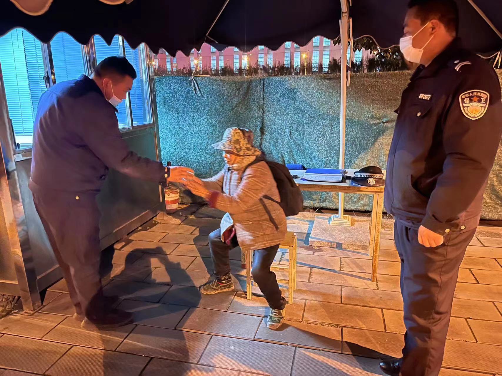 ٝ����ҹů���o����·���˚w�ң������Ԍ��H�Є��`�г���ʹ��