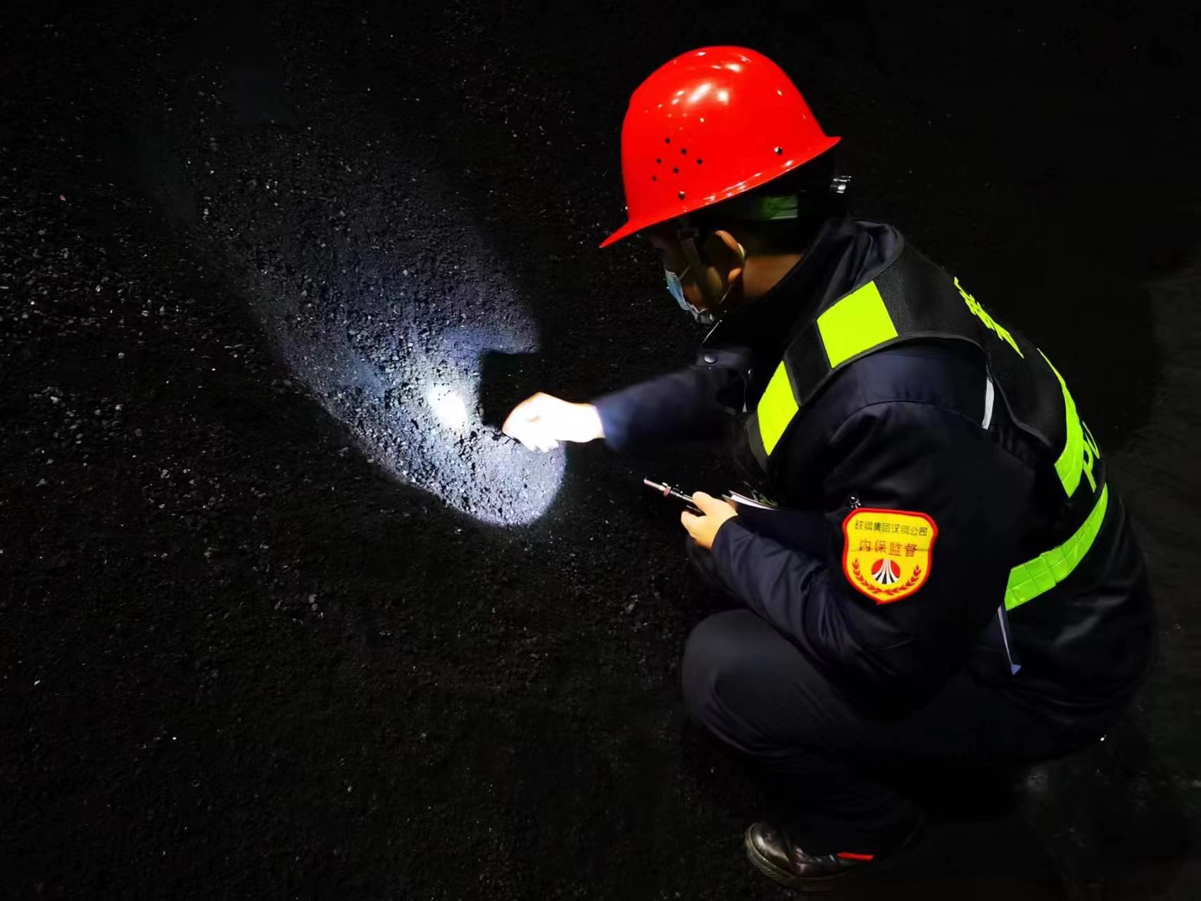 巧用“五面鏡子”,擦亮內(nèi)保監(jiān)督“利劍” 巧用“五面鏡子”,擦亮內(nèi)保監(jiān)督“利劍”