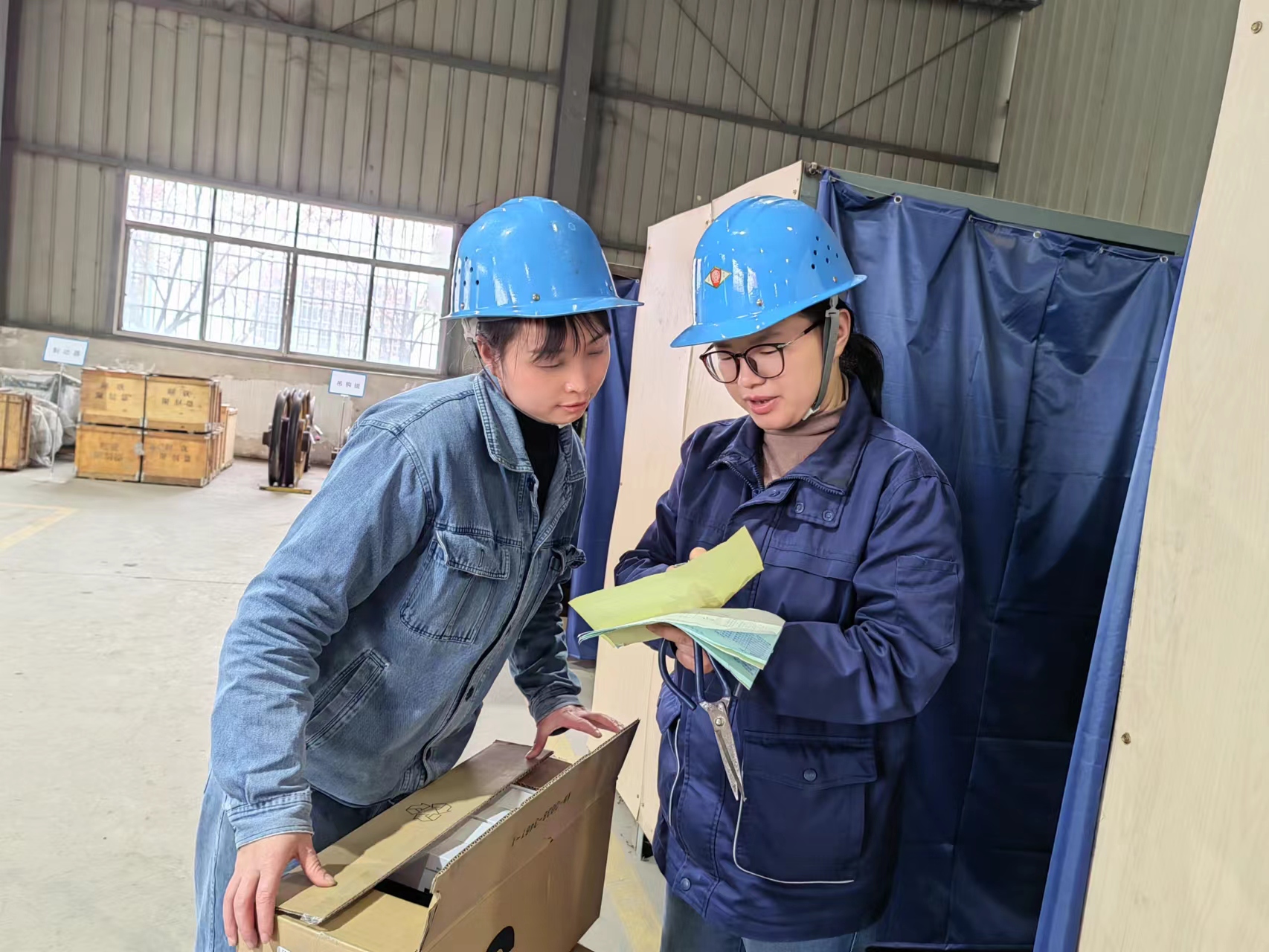 沐浴春光,庫房里盛開了別樣的“花” 沐浴春光,庫房里盛開了別樣的“花”