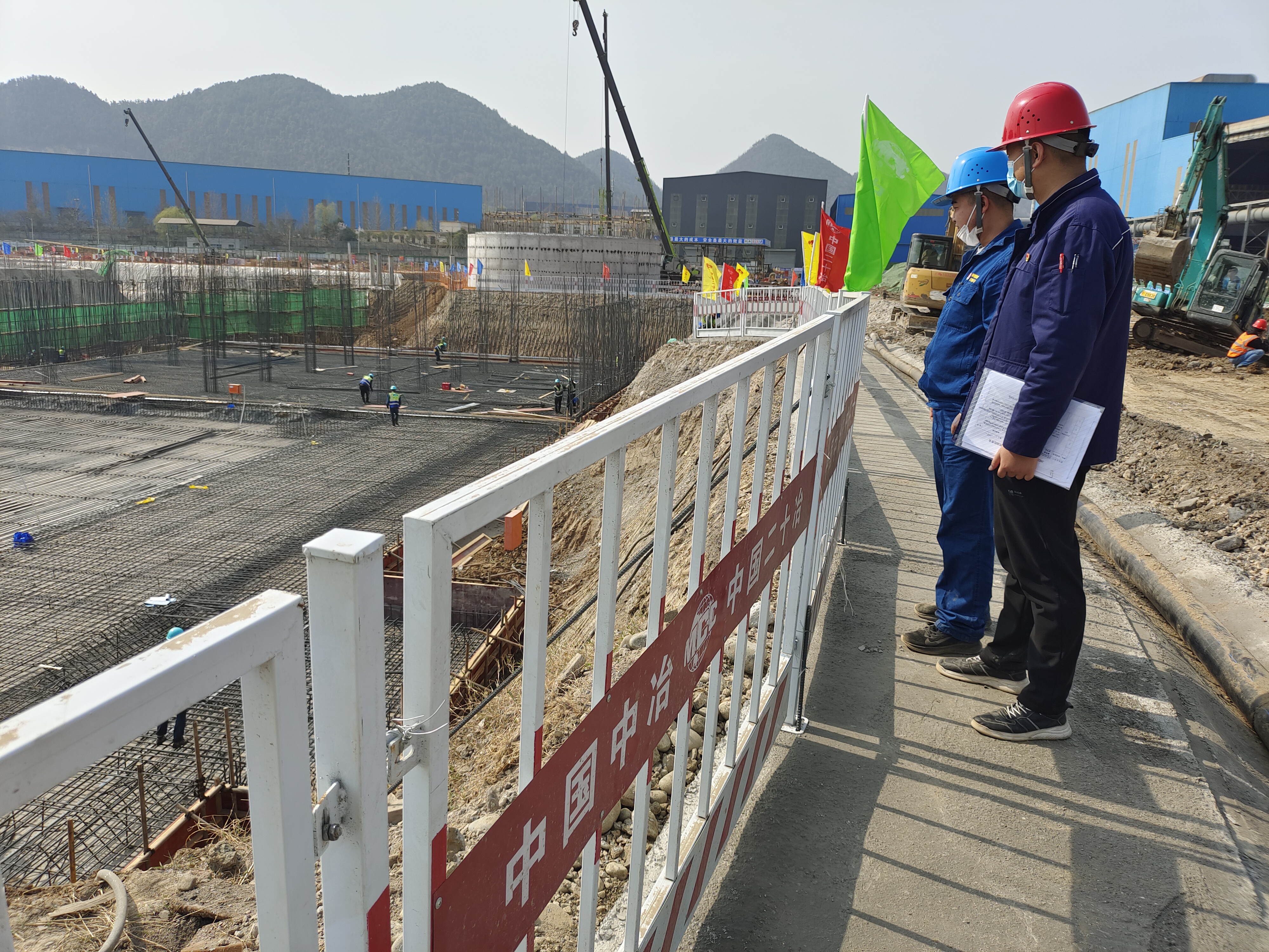 漢鋼公司紀(jì)委用活“五式”監(jiān)督法 積極構(gòu)建風(fēng)清氣正的干事創(chuàng)業(yè)氛圍 漢鋼公司紀(jì)委用活“五式”監(jiān)督法 積極構(gòu)建風(fēng)清氣正的干事創(chuàng)業(yè)氛圍