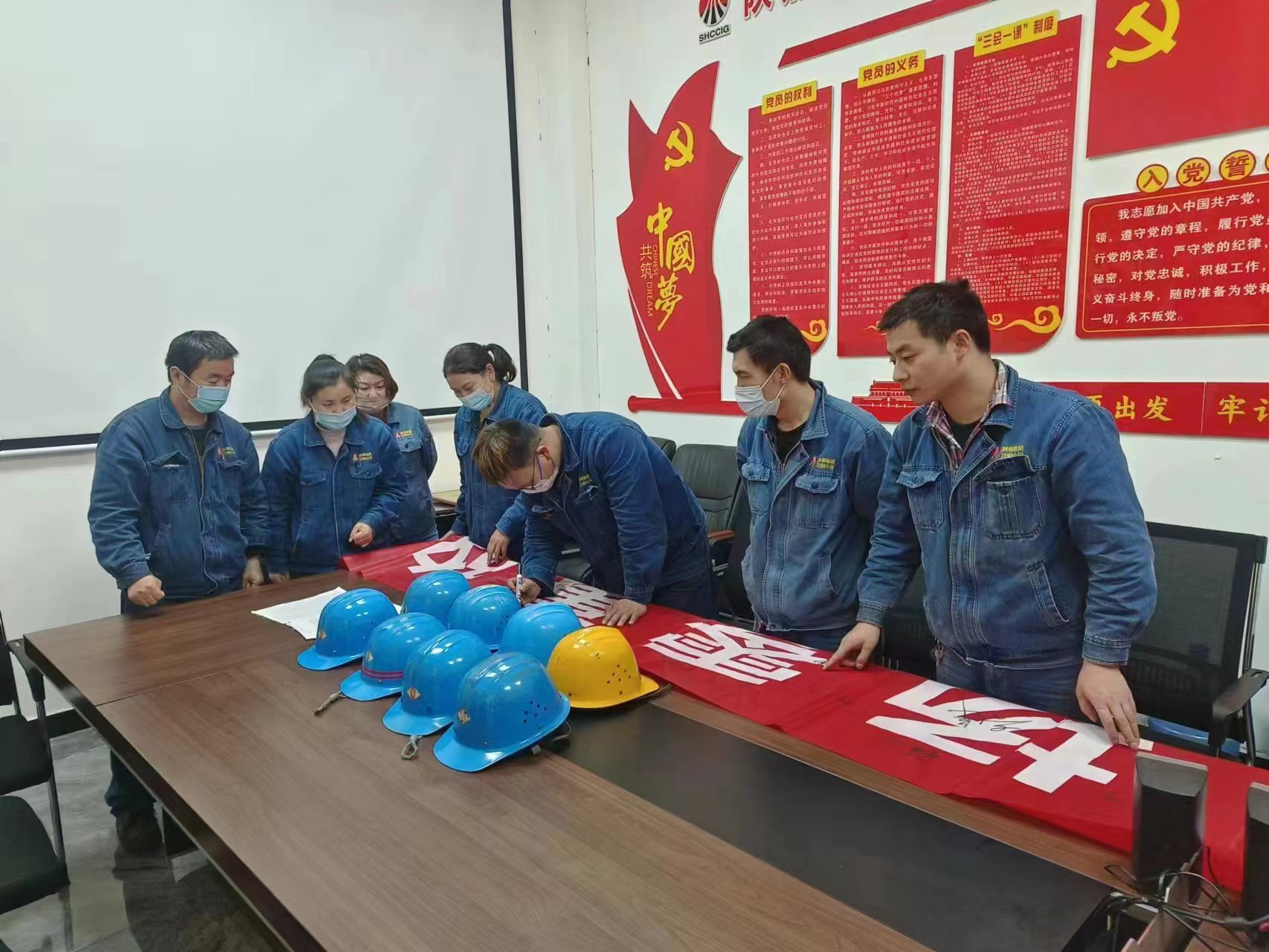 ��M�ٰ������Ĳ������¡��҂��@�Ӹɣ�