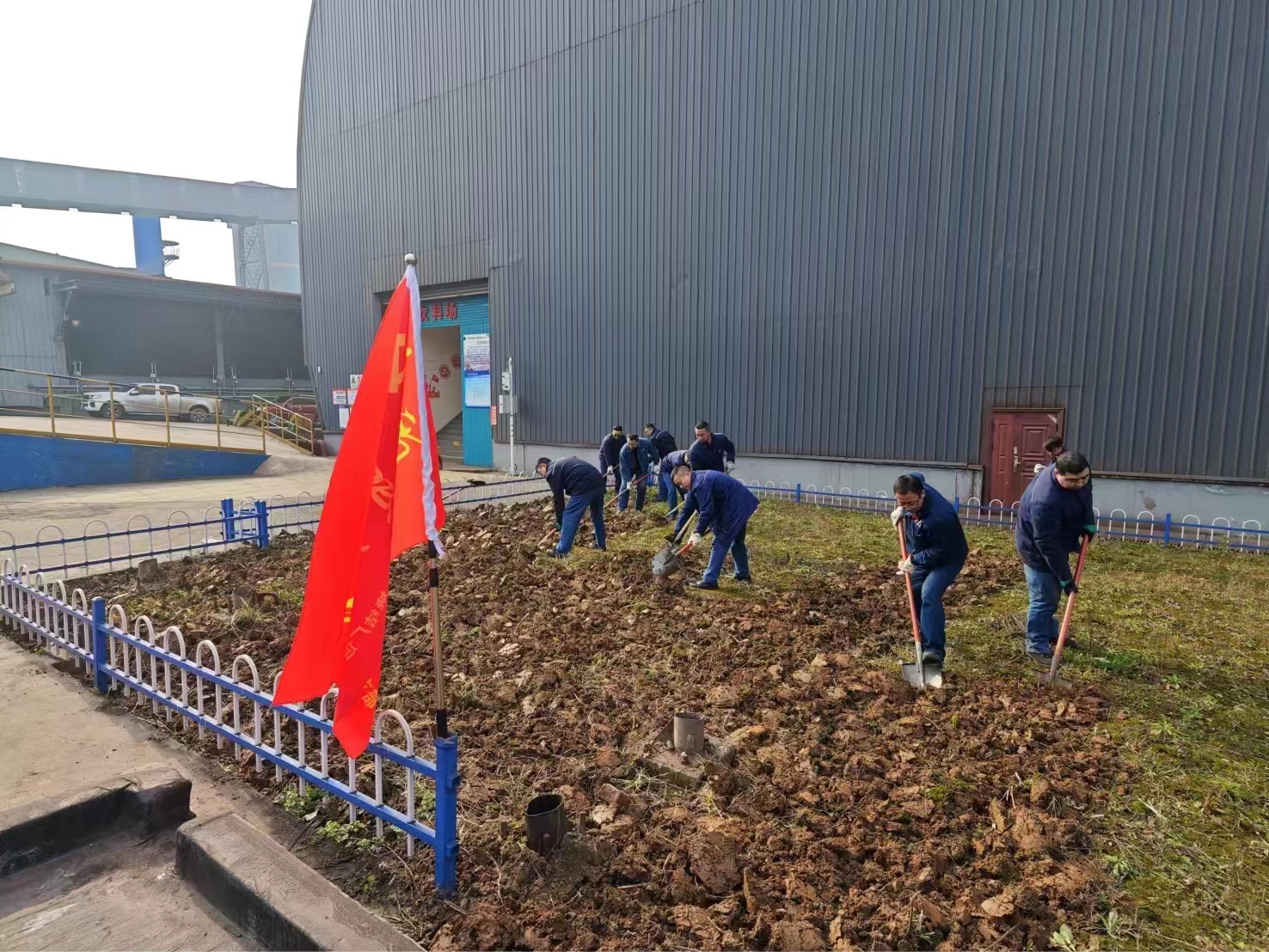 ���ڱ��ϲ���վ   ���a(ch��n)��(j��ng)�I(y��ng)ͦһ��