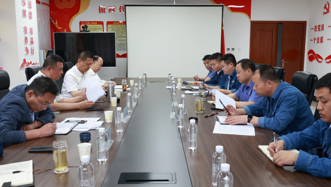 許曉增到漢鋼公司調研指導生產經營工作 許曉增到漢鋼公司調研指導生產經營工作