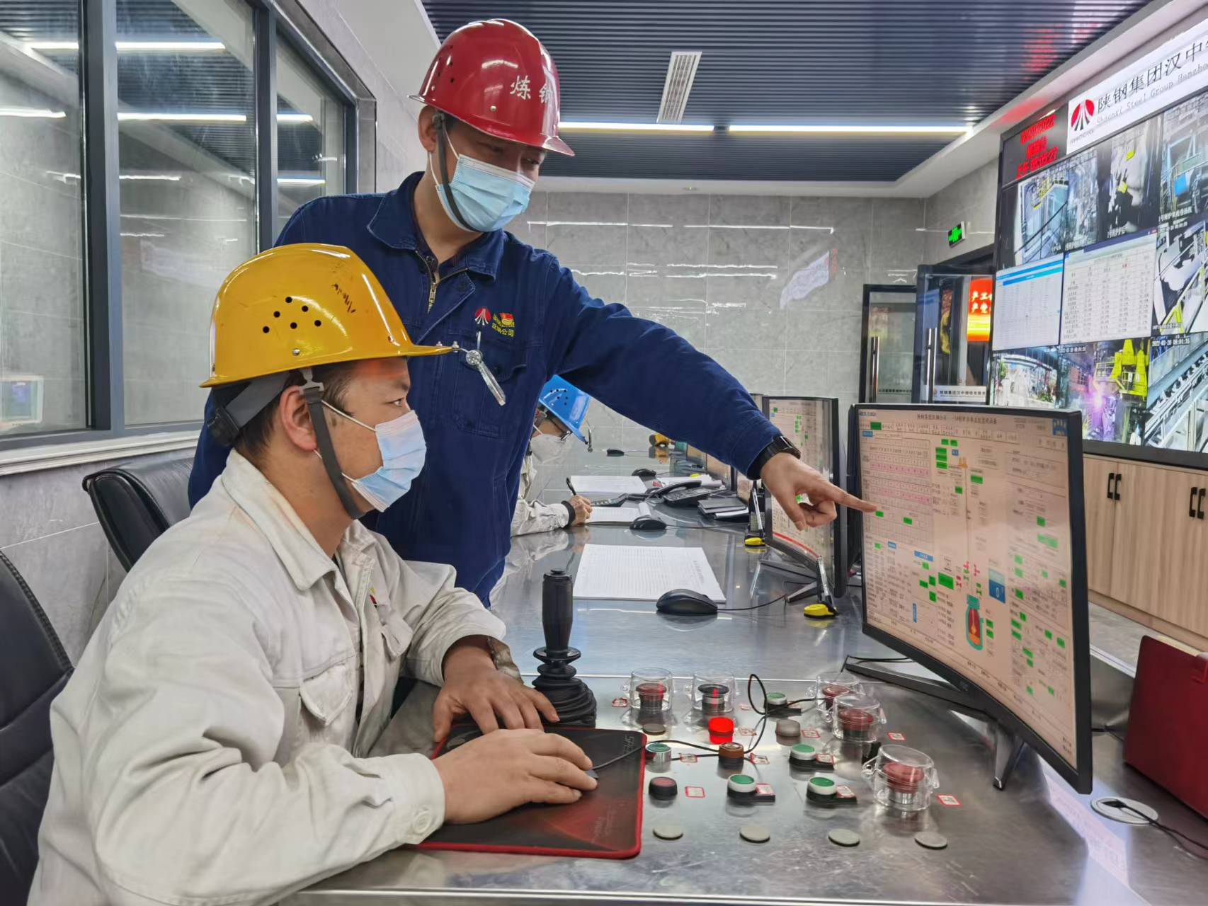 胸懷大我勇擔當 實干篤行寫輝煌 胸懷大我勇擔當 實干篤行寫輝煌