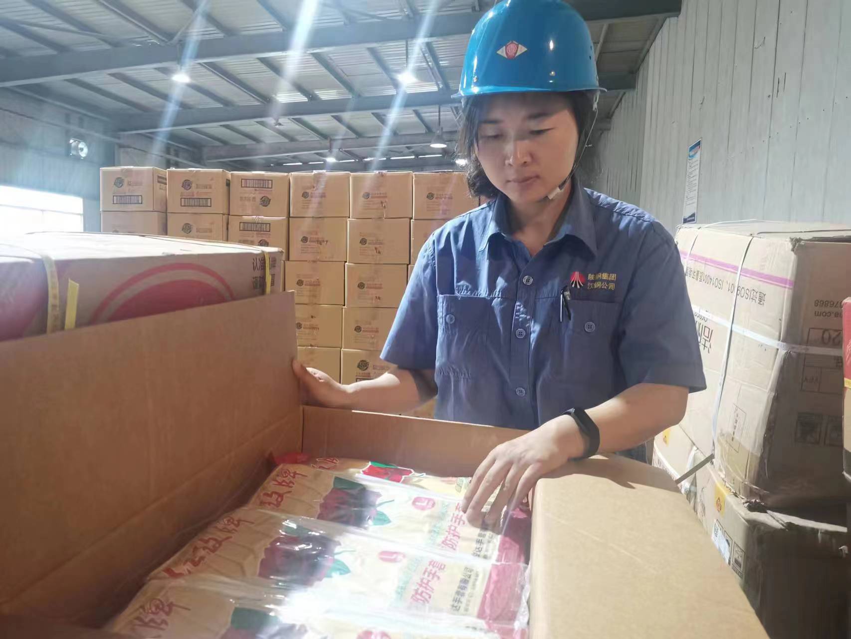 “浴暑”奮戰,盡展巾幗“她”力量 “浴暑”奮戰,盡展巾幗“她”力量