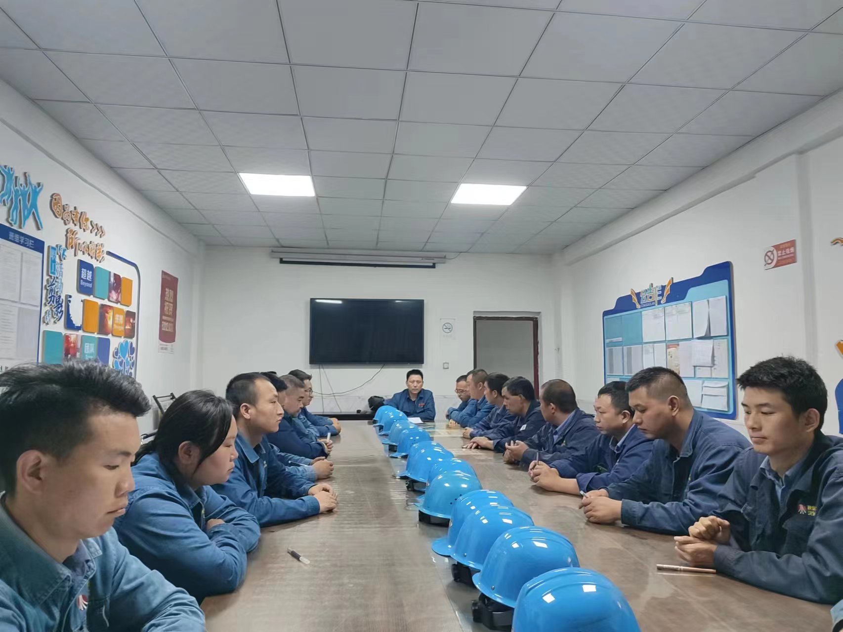 步步“精”心,這個班組很“哇塞” 步步“精”心,這個班組很“哇塞”