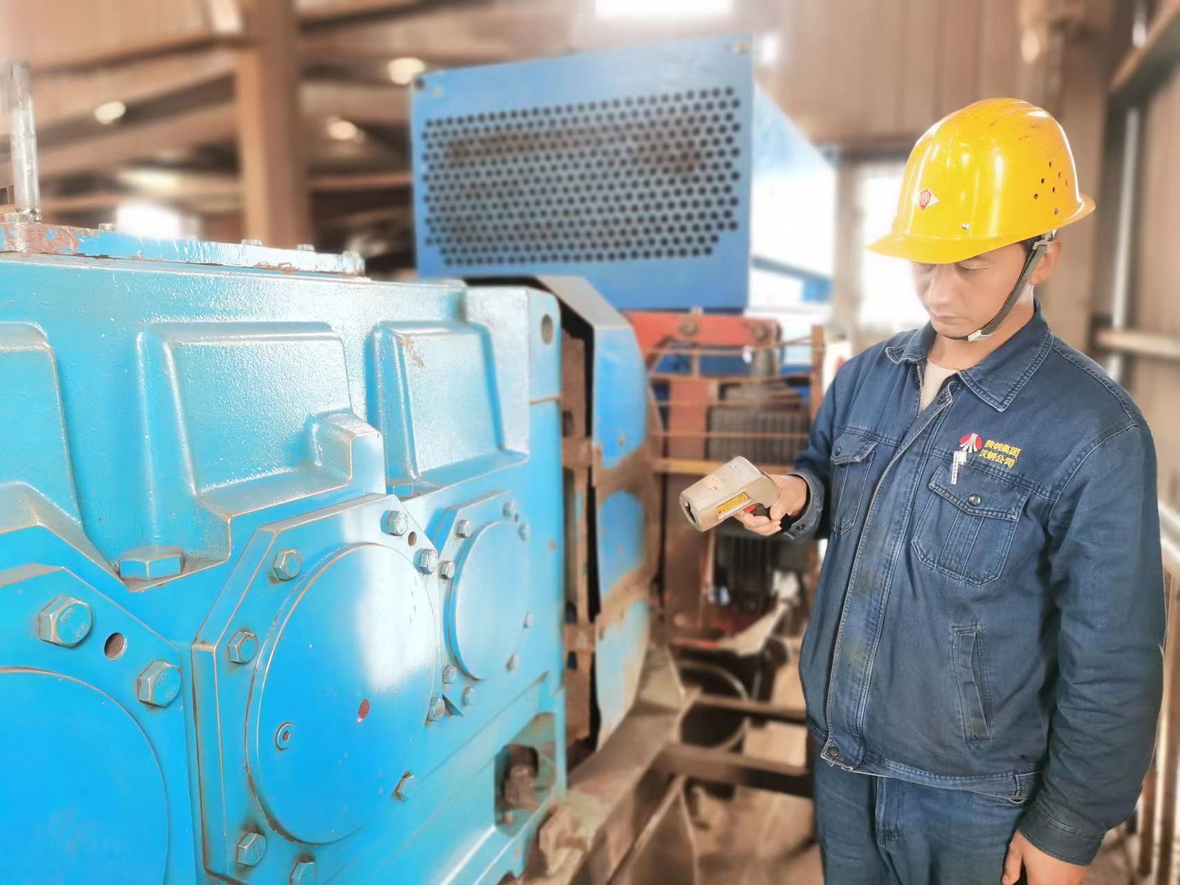 不懼“烤”驗 防暑降溫施“涼”策