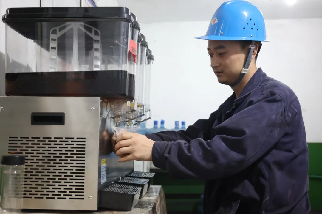 ���ꡰ�߿���  �҂���Ŀ��(bi��o)�ǡ��pһ����