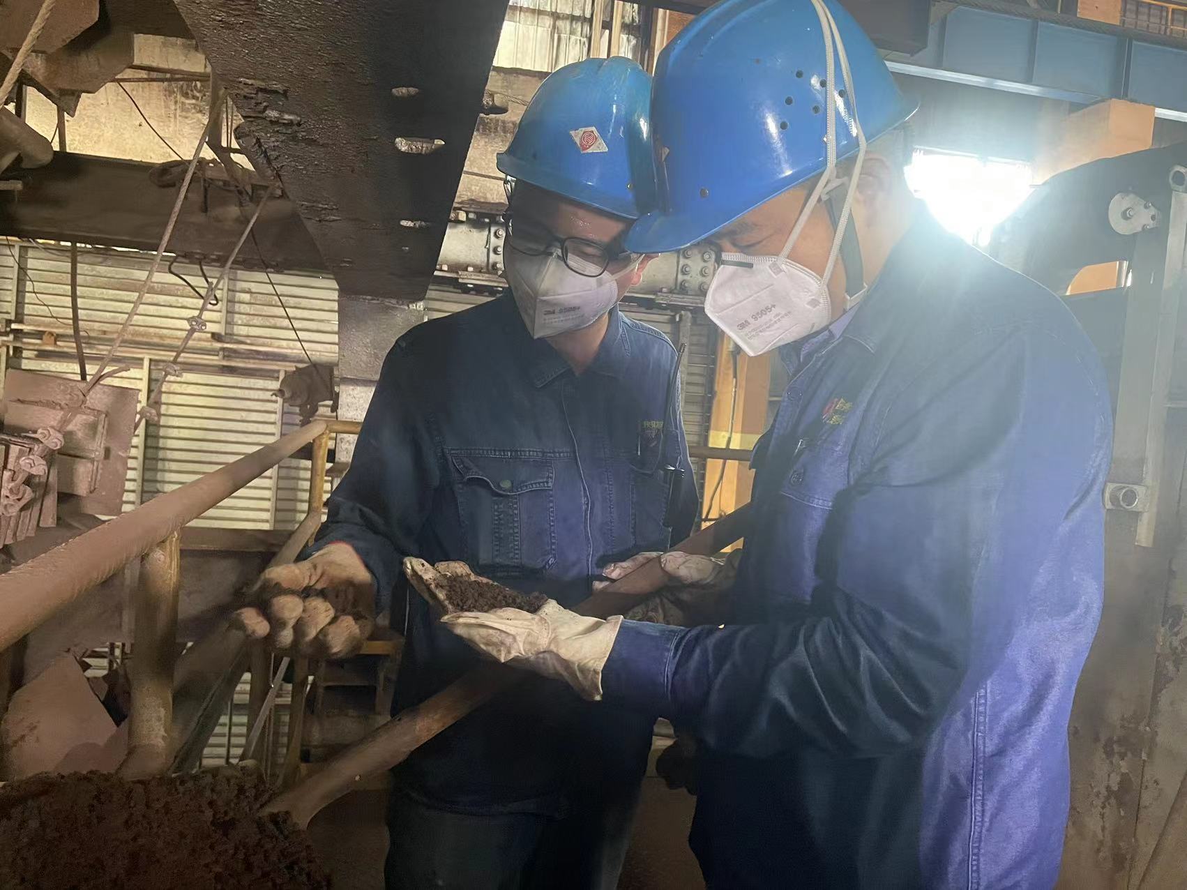 以身示范，立起班長的好樣子