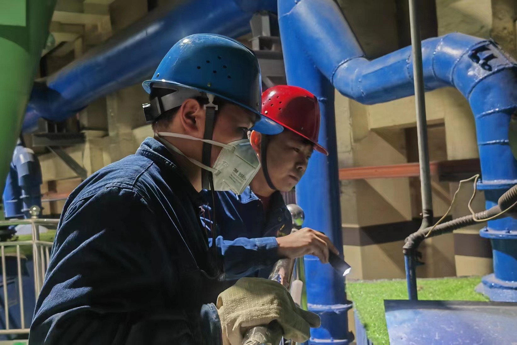 黨建聚“鏈”成勢,書寫“三張答卷” 黨建聚“鏈”成勢,書寫“三張答卷”