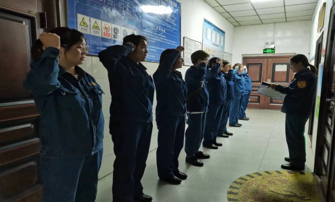 凝聚“青”力量 激發(fā)“青”動力 凝聚“青”力量 激發(fā)“青”動力