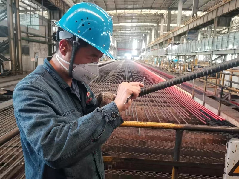 �È����c������������ɫ