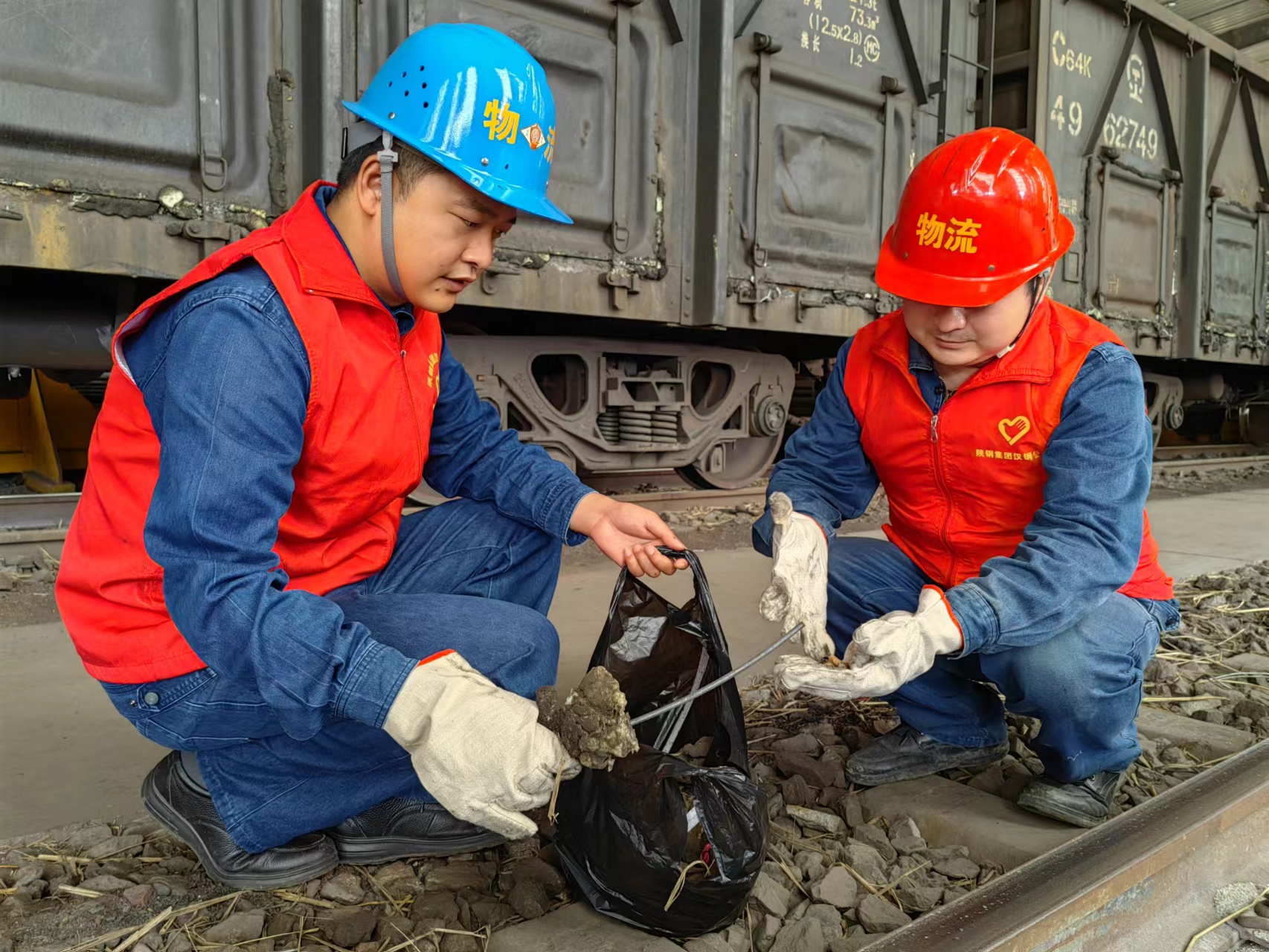 激活班組“小細胞” 釋放創效“大能量” 激活班組“小細胞” 釋放創效“大能量”