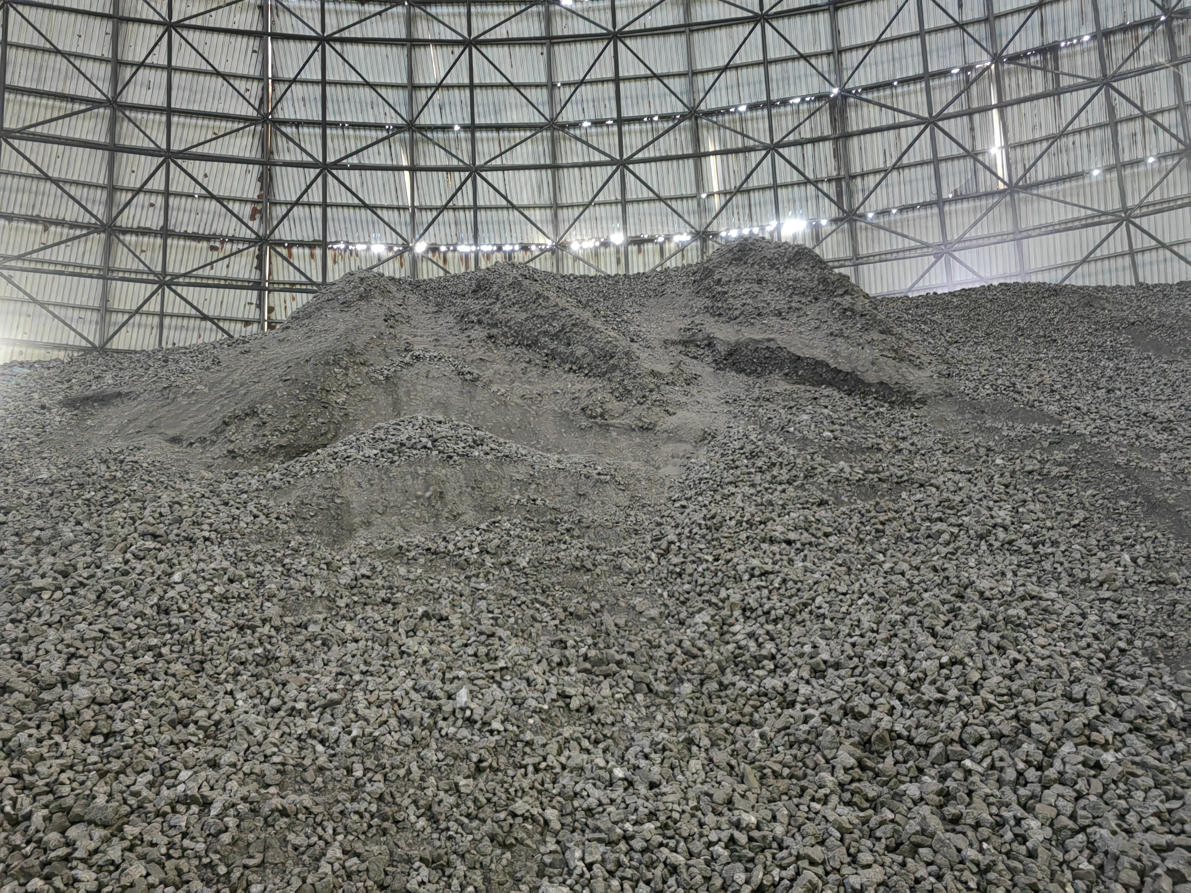 一萬噸“車水馬龍”,四萬噸“峰巒疊嶂” 一萬噸“車水馬龍”,四萬噸“峰巒疊嶂”