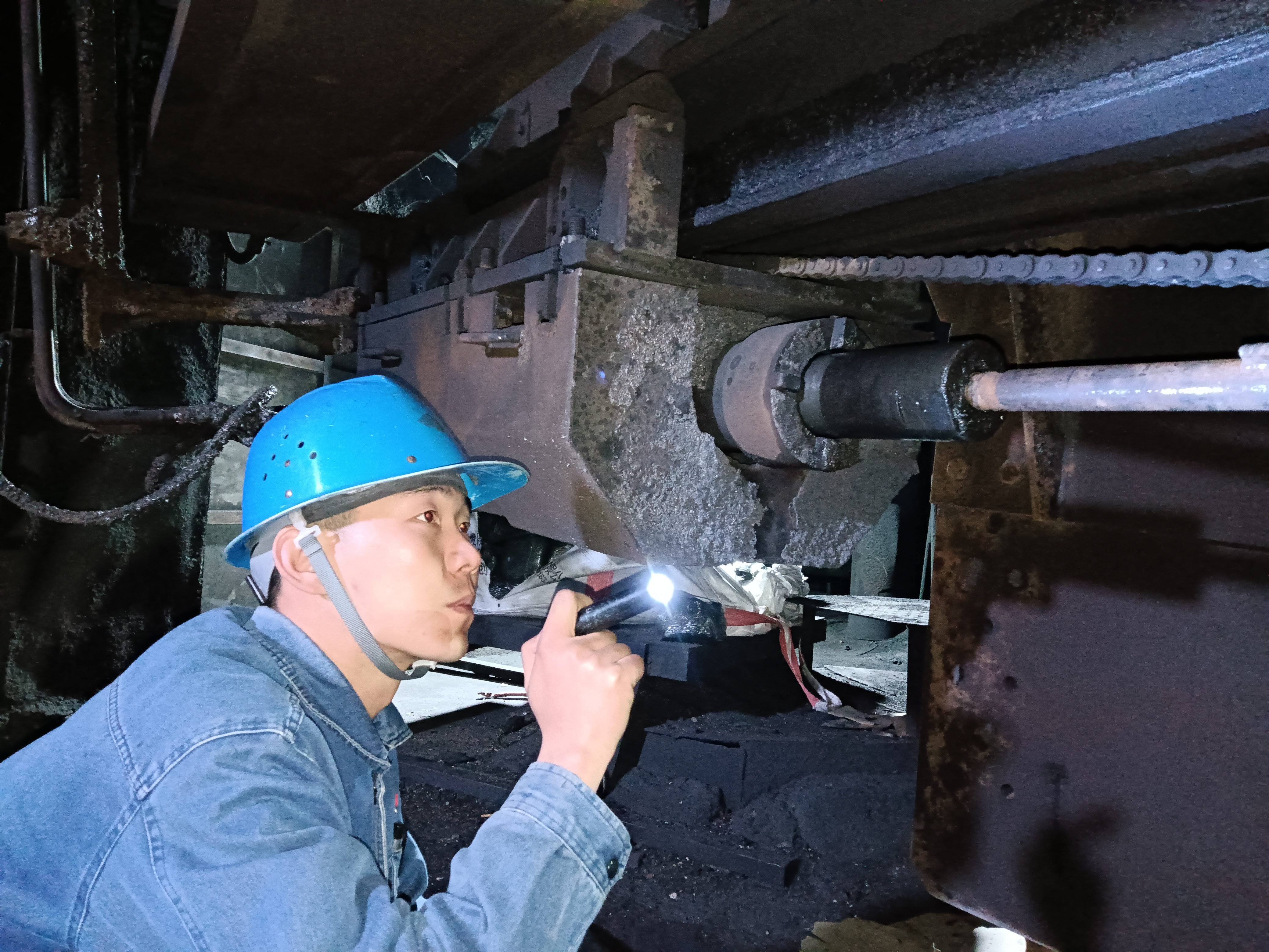 一元、千元、上萬元, 每一元都是他對降本的執著 一元、千元、上萬元, 每一元都是他對降本的執著