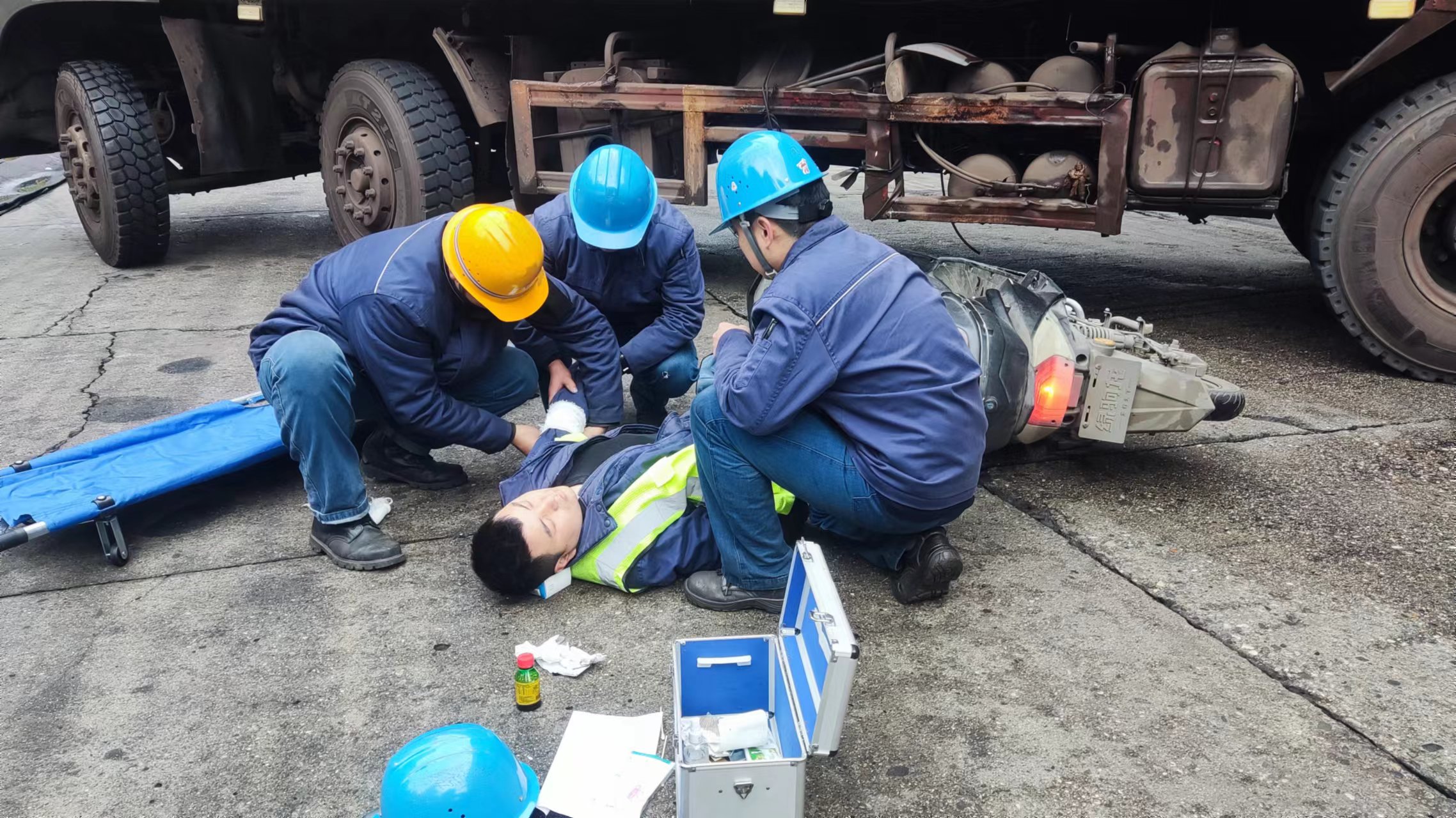 漢鋼公司開展122“全國交通安全日”暨交通安全宣傳月主題活動 漢鋼公司開展122“全國交通安全日”暨交通安全宣傳月主題活動