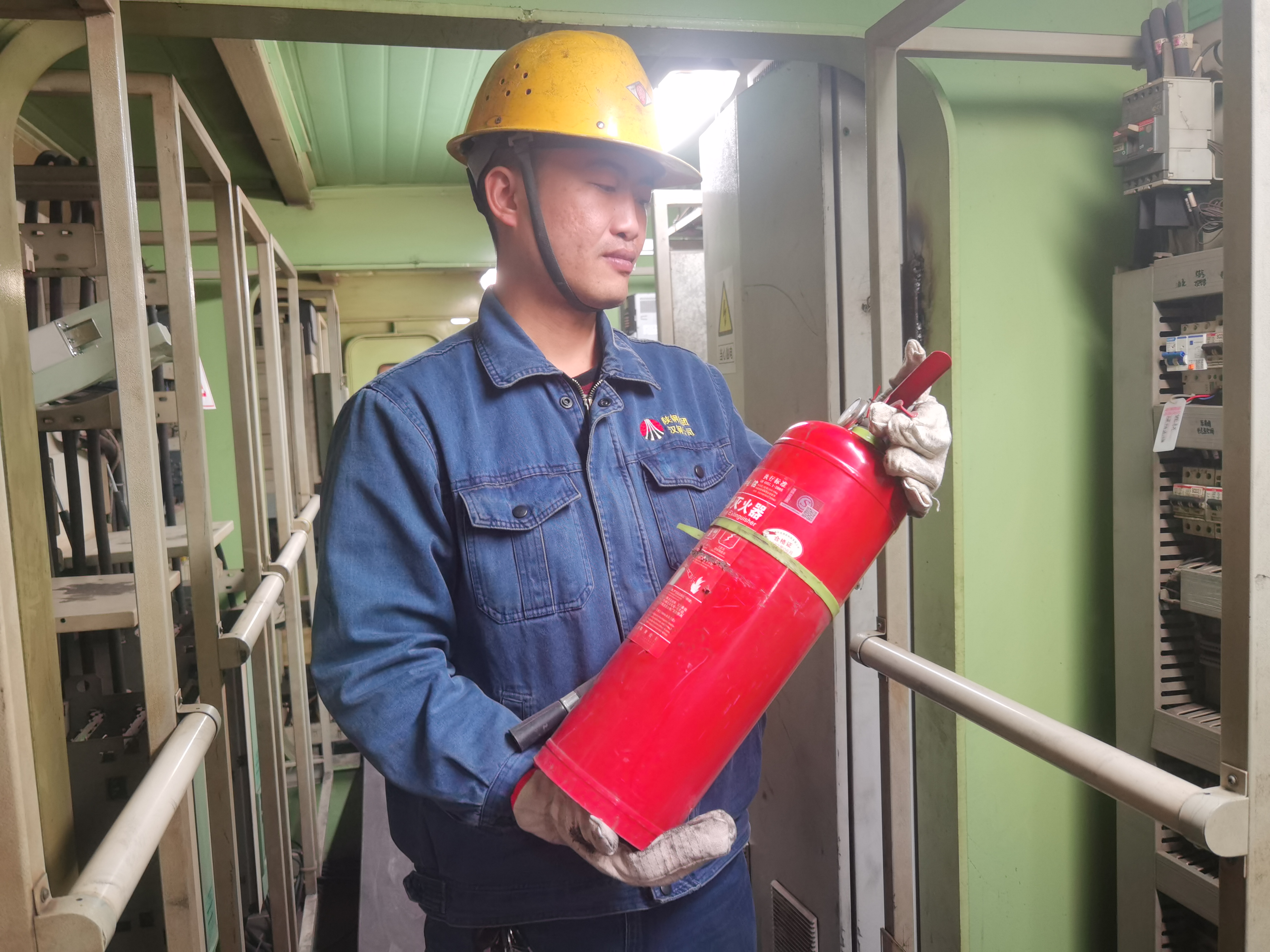 ���ʰl����׌���հ�ȫ�T������