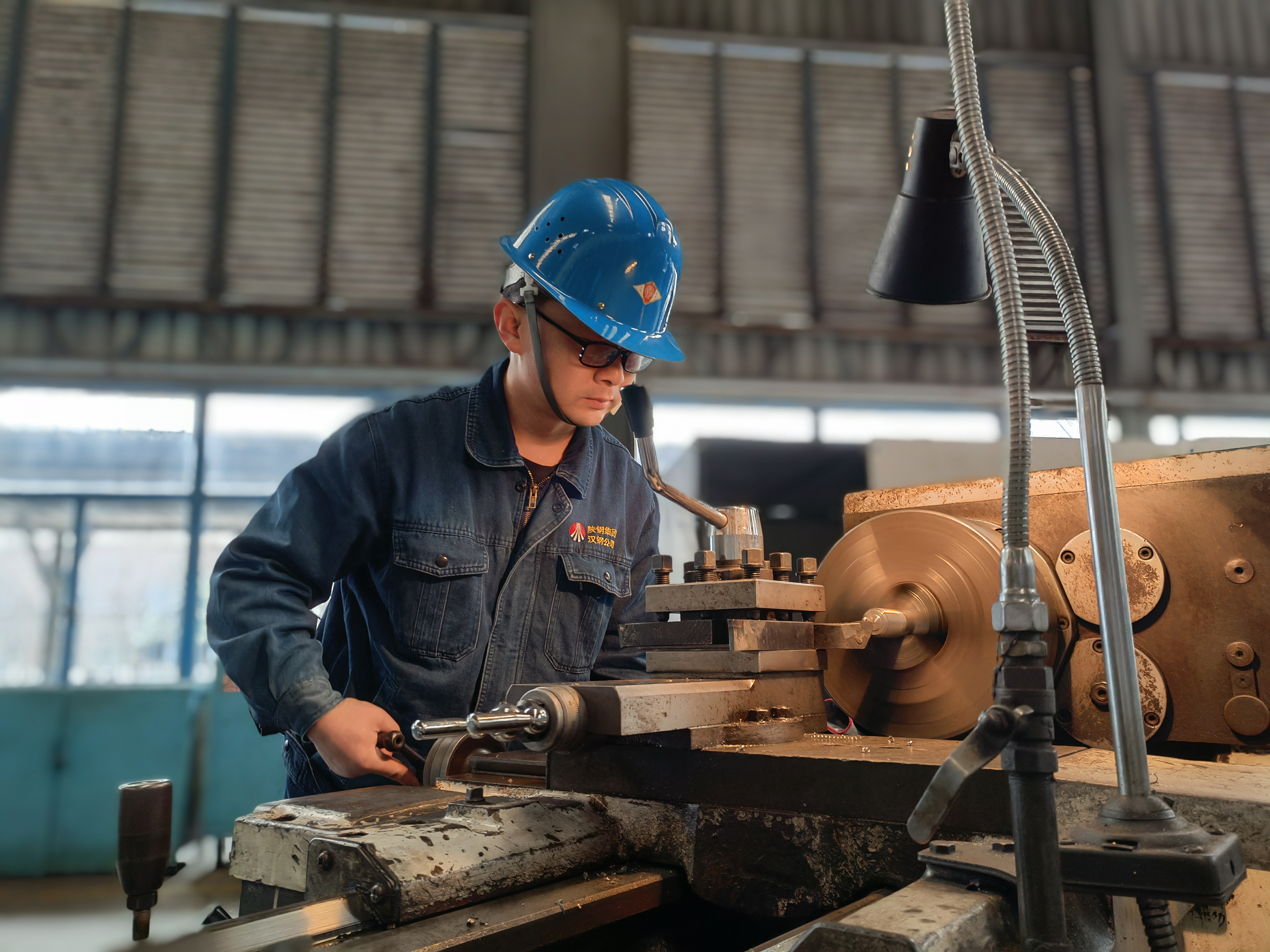 向“心”而行 以實干當好漢鋼“后勤兵” 向“心”而行 以實干當好漢鋼“后勤兵”