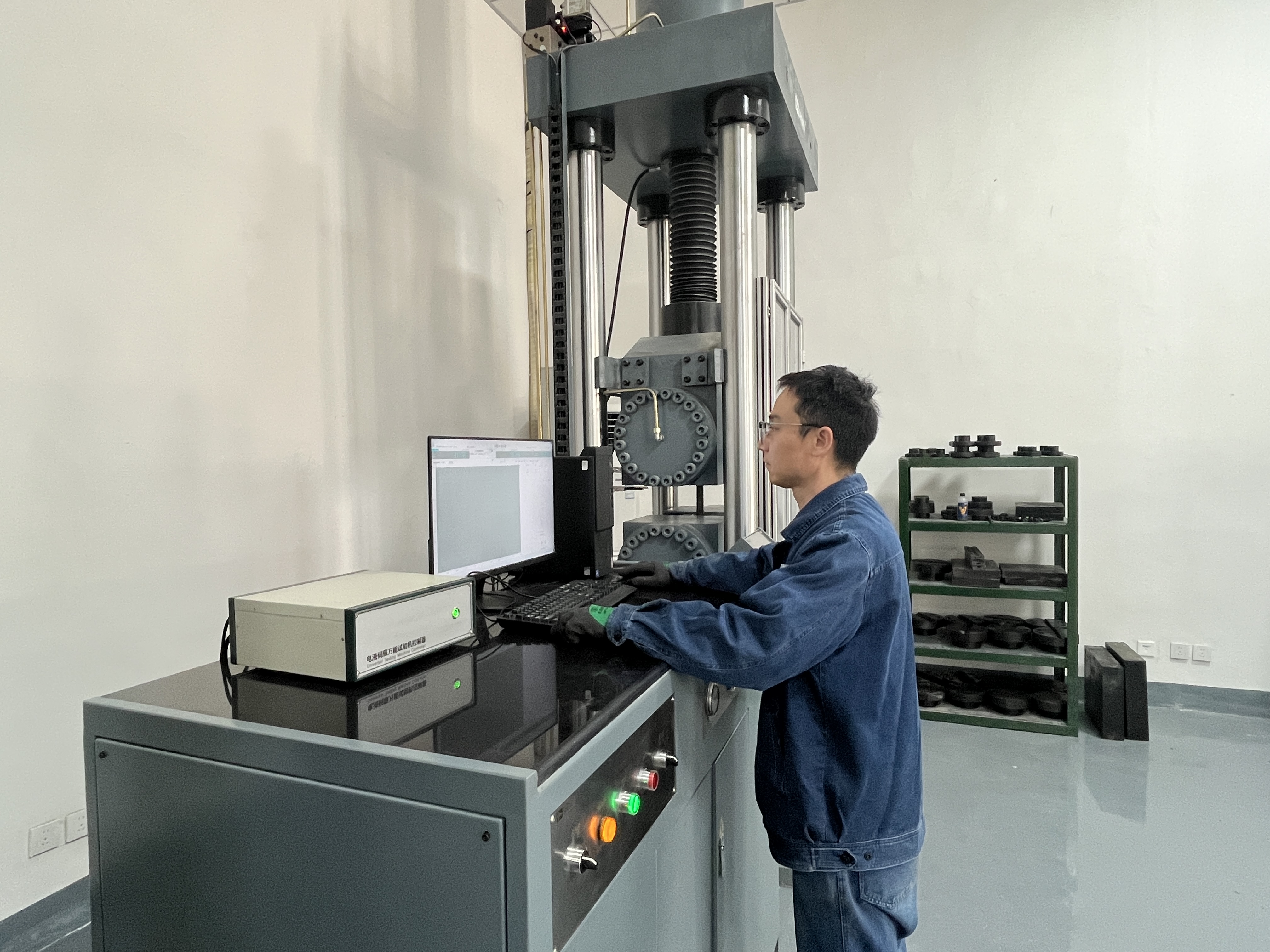 �����������ڊ^�M�Ĵ�����