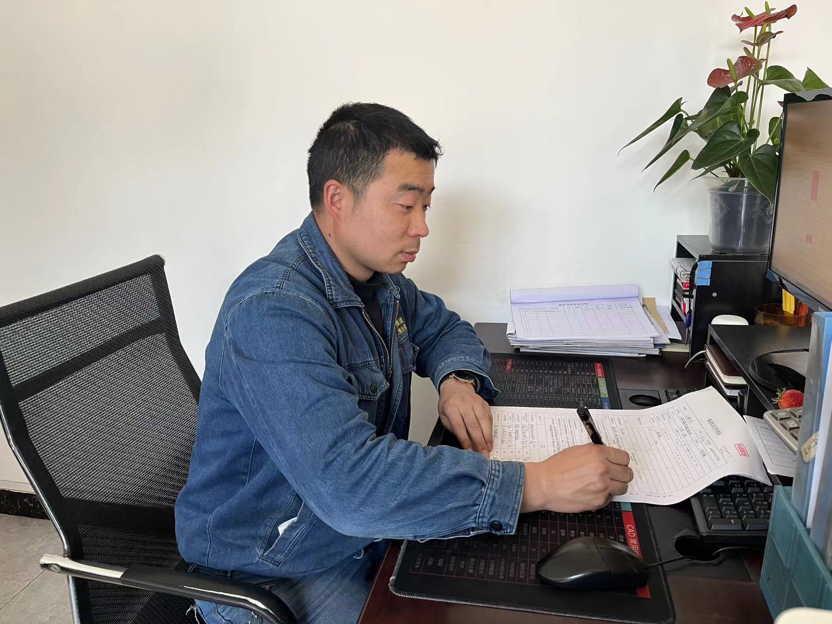 將“青春詩行”寫在十里鋼城最需要的地方 將“青春詩行”寫在十里鋼城最需要的地方