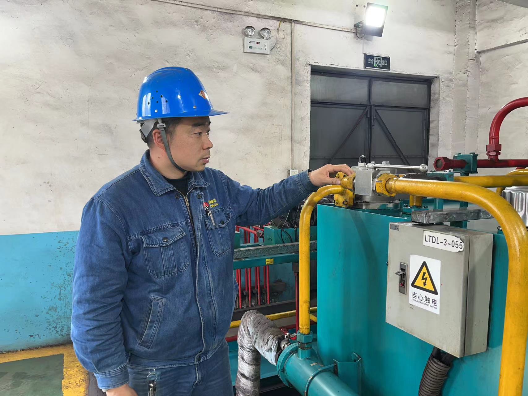 將“青春詩行”寫在十里鋼城最需要的地方 將“青春詩行”寫在十里鋼城最需要的地方