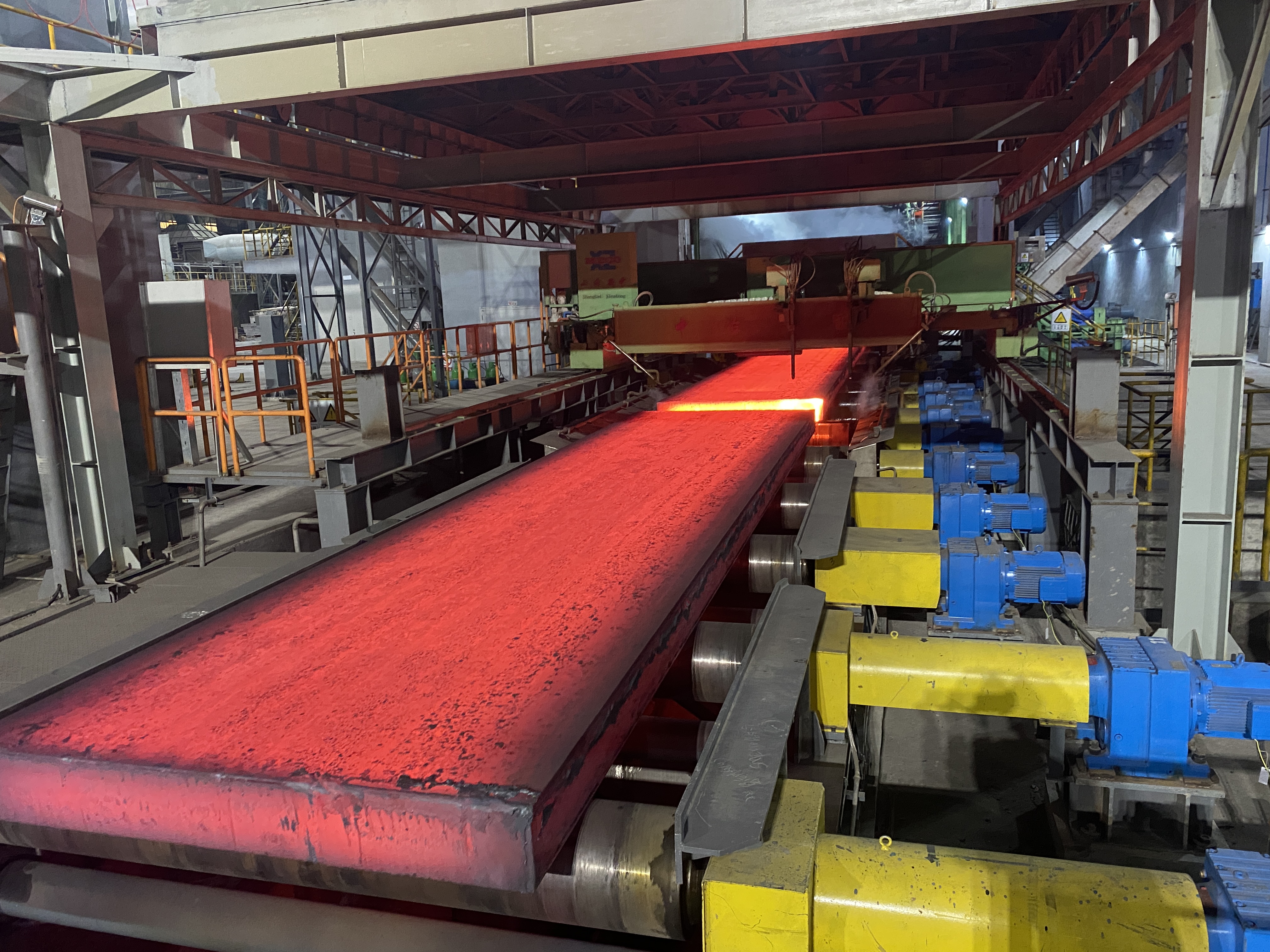 再突破!漢鋼公司板坯生產(chǎn)效率再創(chuàng)新高 再突破!漢鋼公司板坯生產(chǎn)效率再創(chuàng)新高