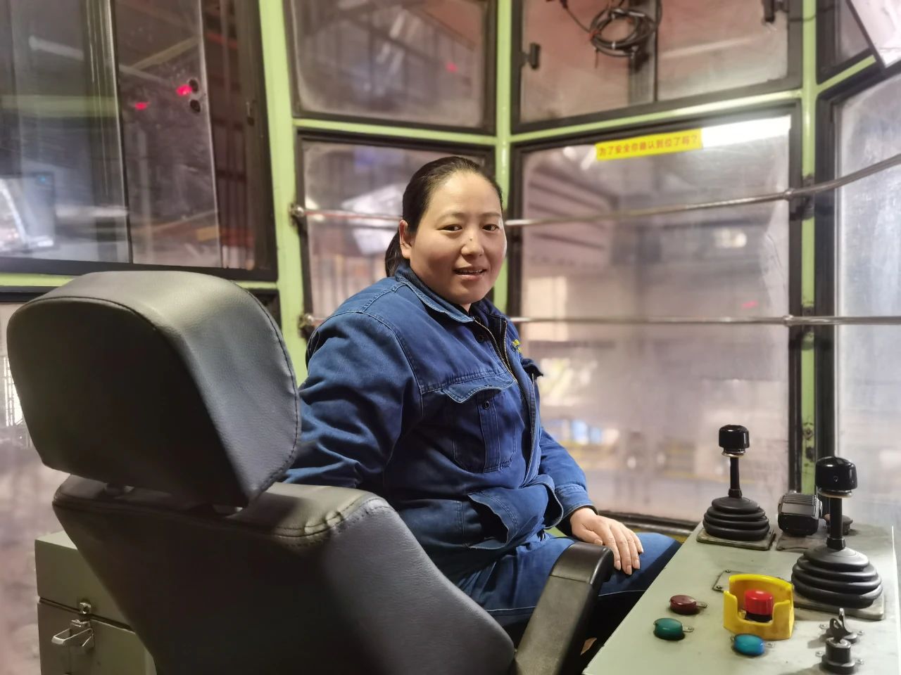 戰高溫,堅守一線不服“暑” 戰高溫,堅守一線不服“暑”