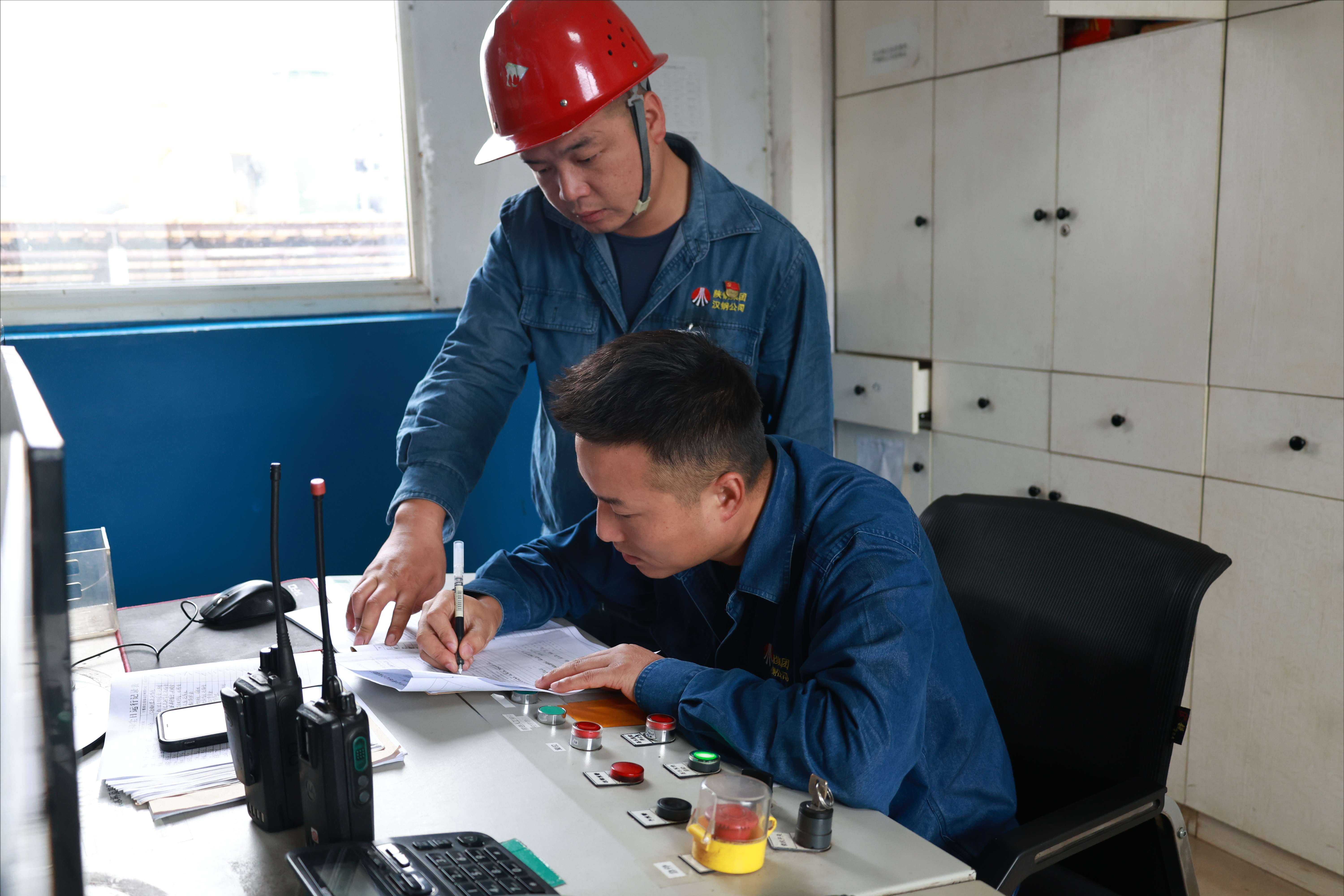 ���h�������齵����Чע��tɫ����