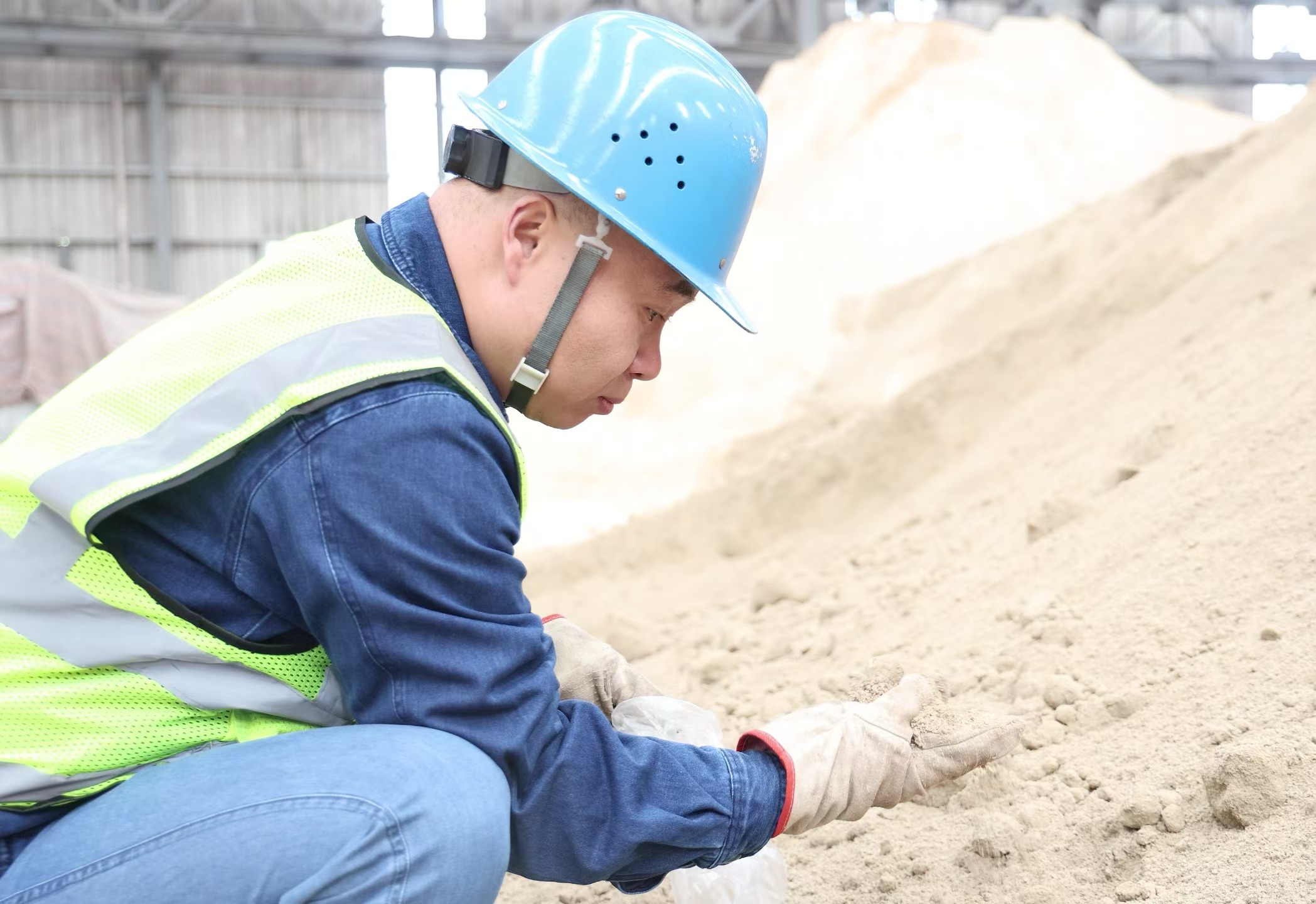 �úá��ķN���I��������ĸ��Ʊ��ƾ�