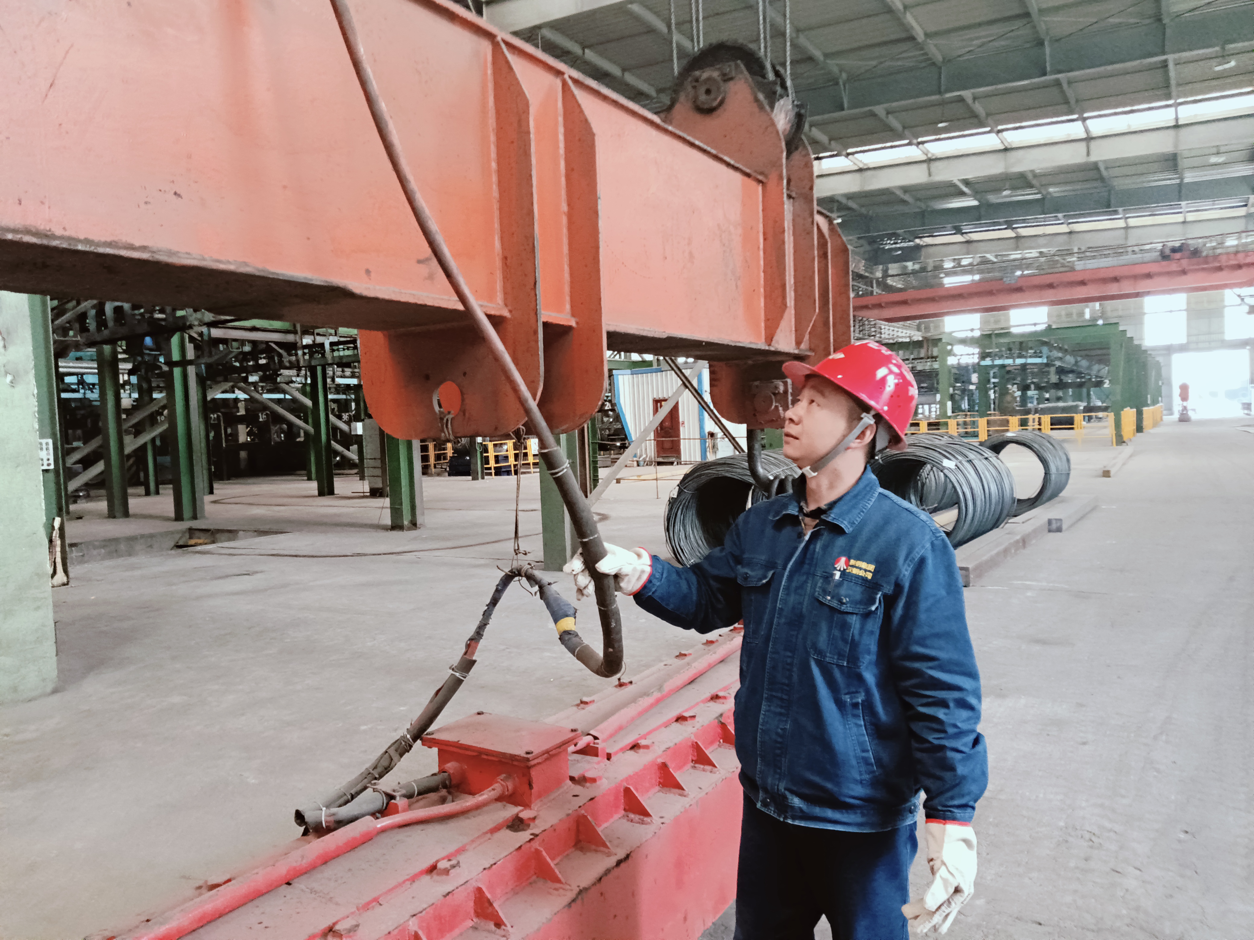 他們 是奮斗在生產一線的“小戰隊” 他們 是奮斗在生產一線的“小戰隊”