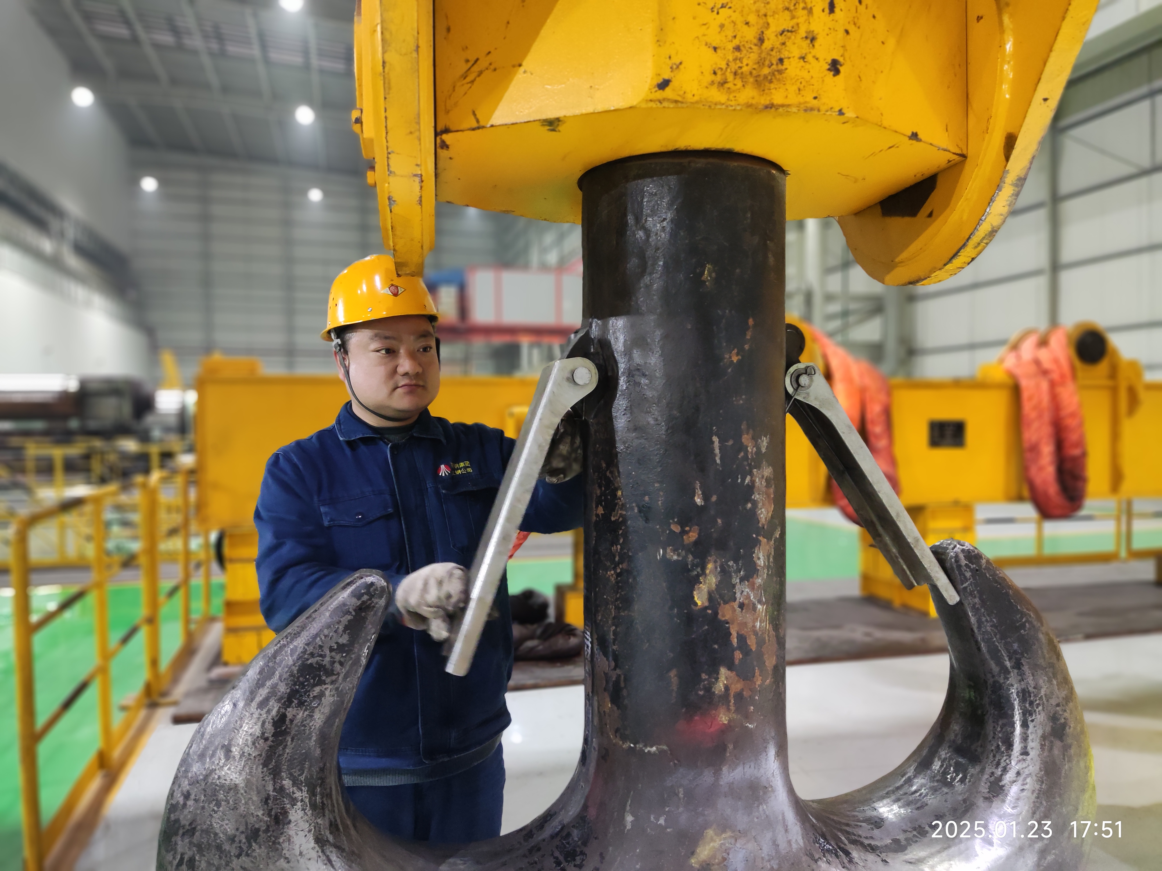 鋼鐵“繡花工”:廢料堆里淘出大效益 鋼鐵“繡花工”:廢料堆里淘出大效益