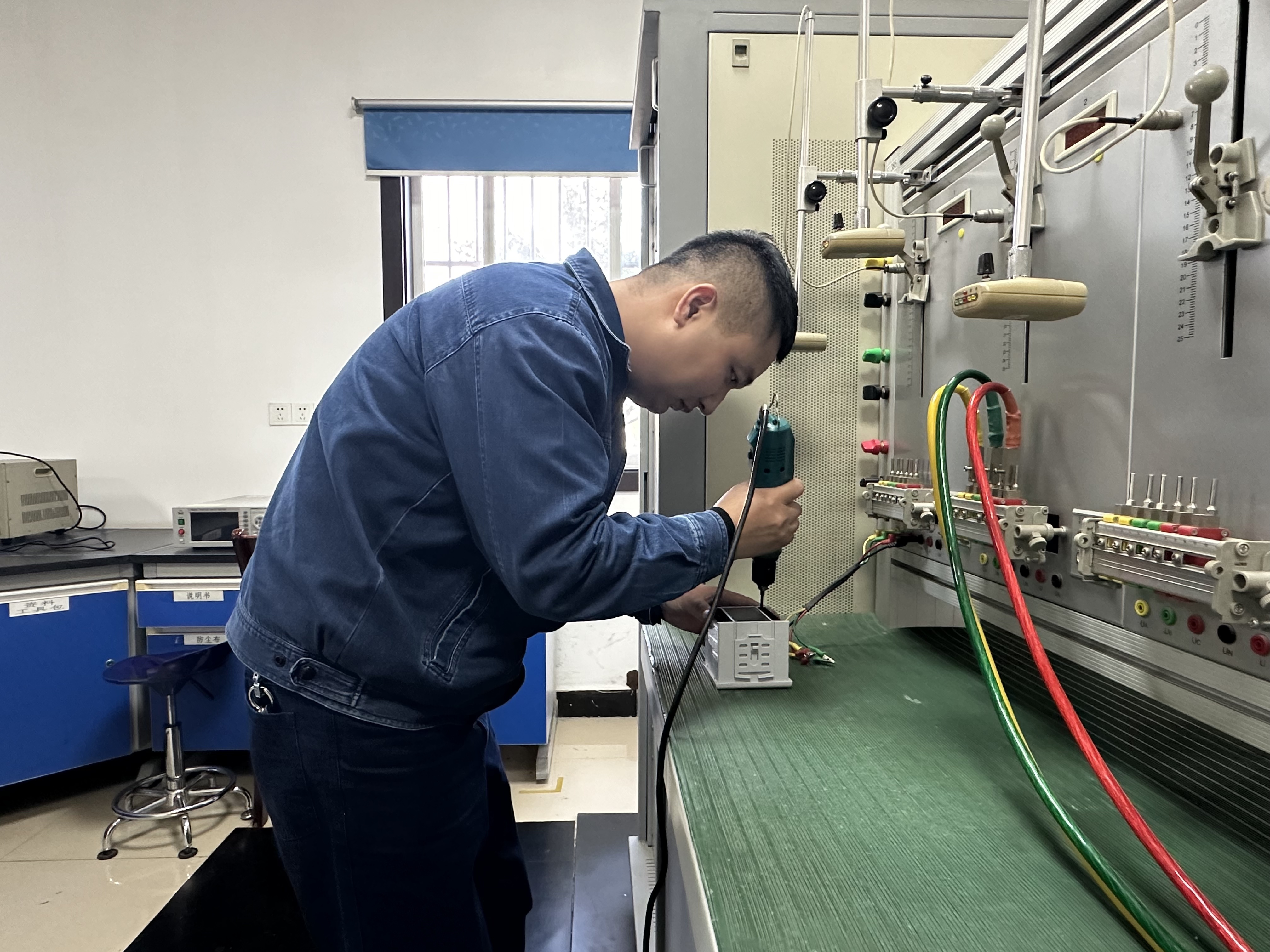 充好“滿格電” 讓計量服務一路“狂飆” 充好“滿格電” 讓計量服務一路“狂飆”