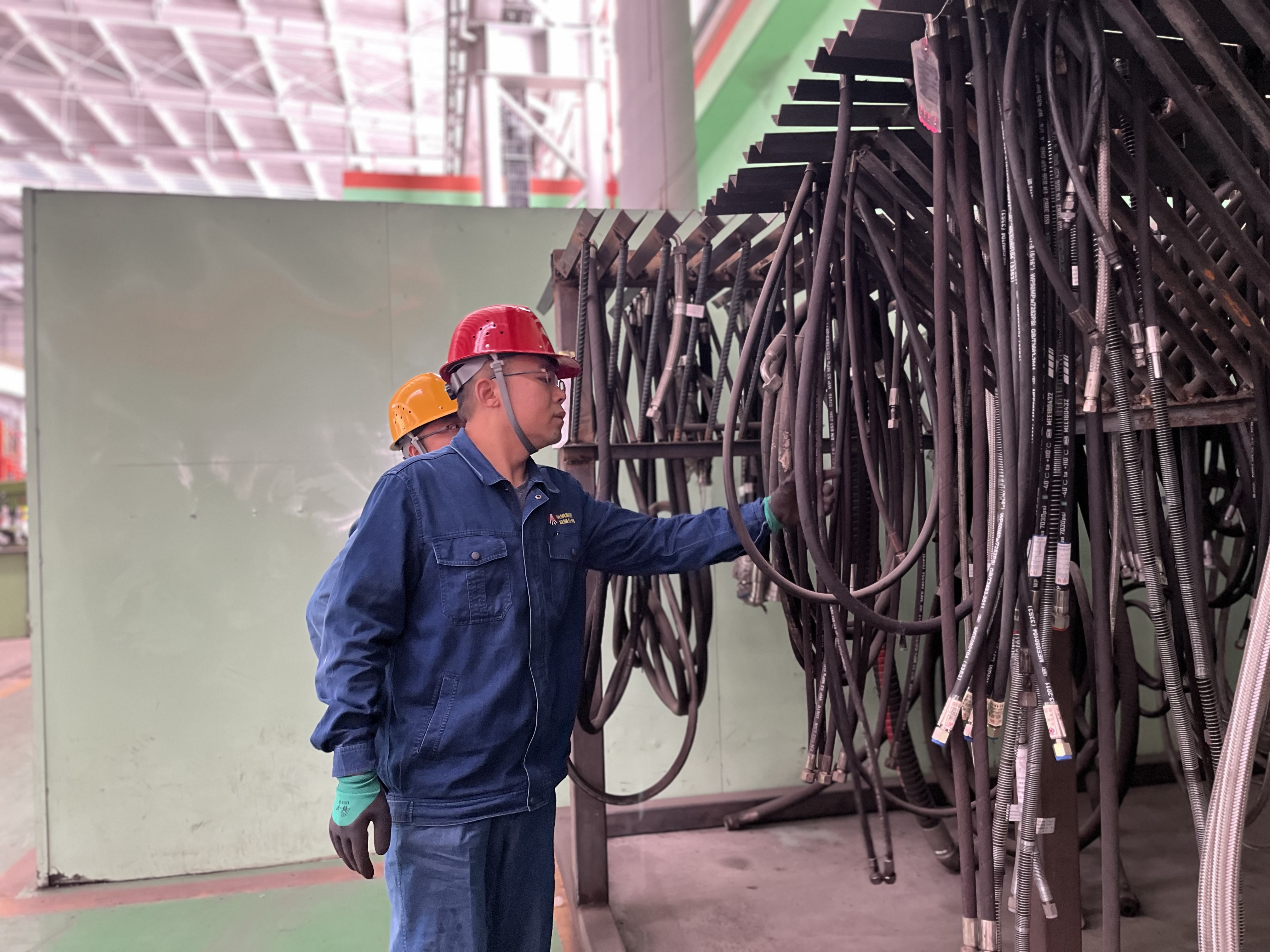 ���{�� ������ȫ�����¸��