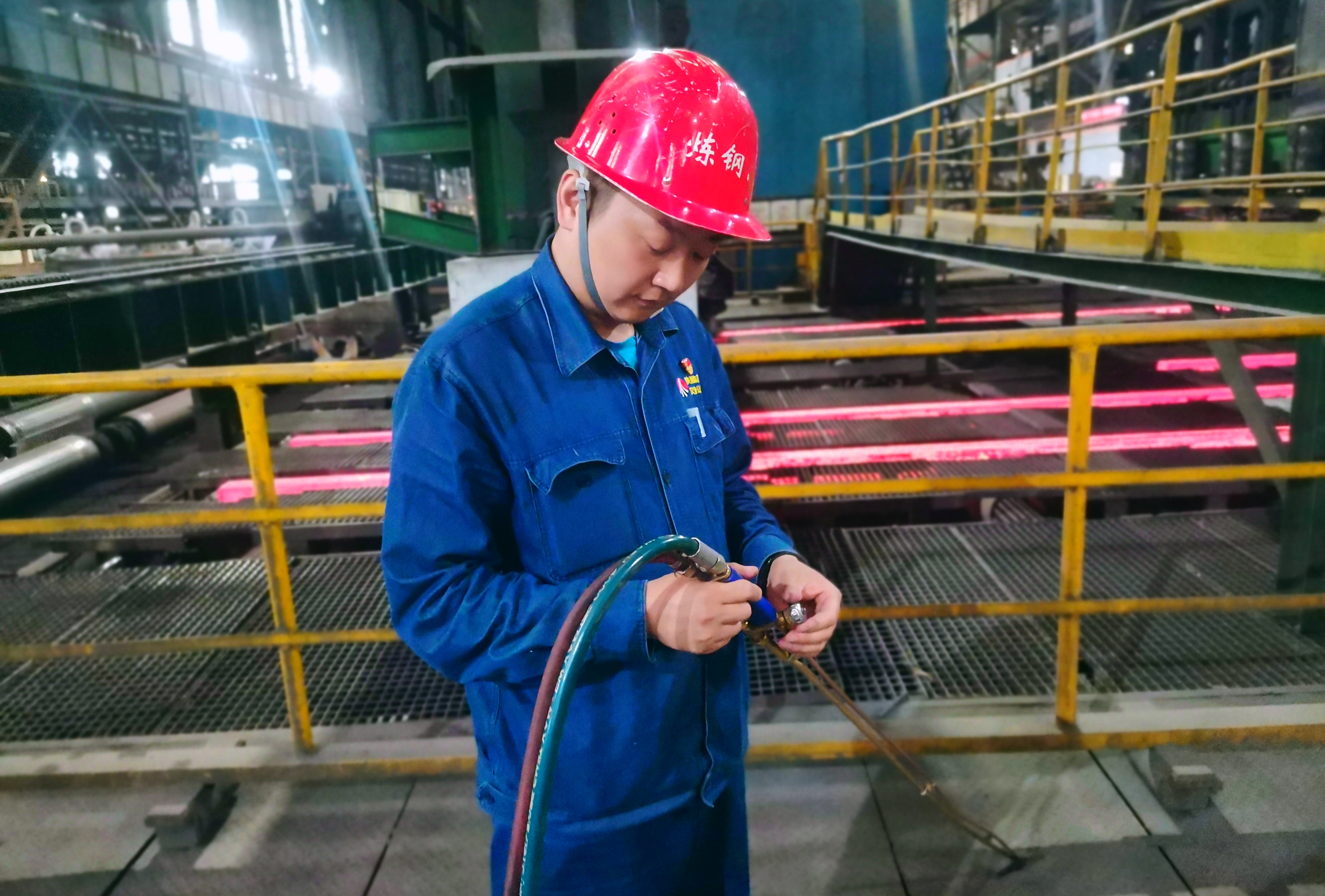 奮斗為筆,在平凡崗位書寫精彩 奮斗為筆,在平凡崗位書寫精彩