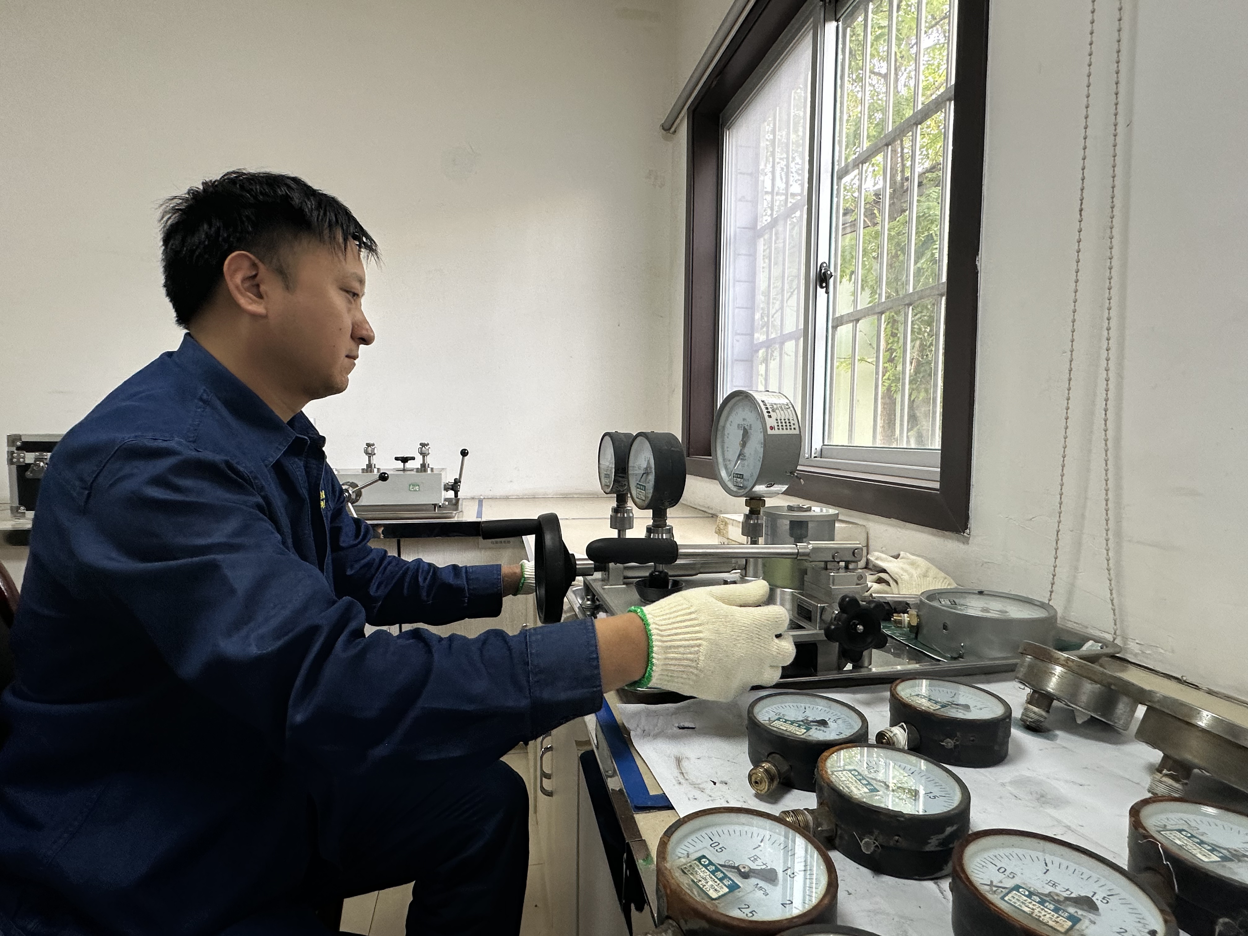 抓住“穩”的關鍵,找準“進”的切口 抓住“穩”的關鍵,找準“進”的切口