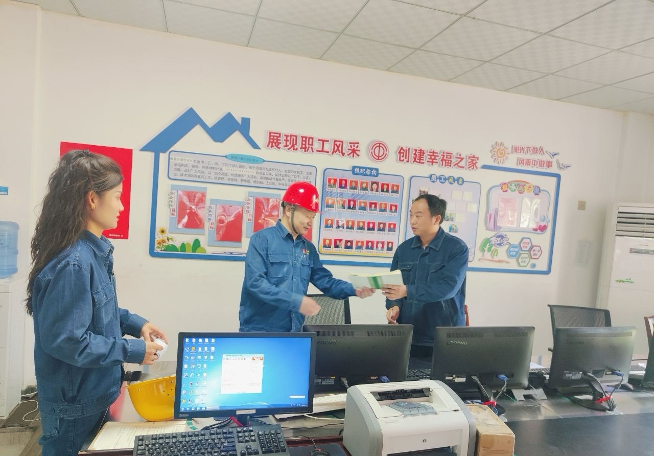 �ԡ�朡���ˣ�����؟(z��)�΅f(xi��)ͬ�W(w��ng)