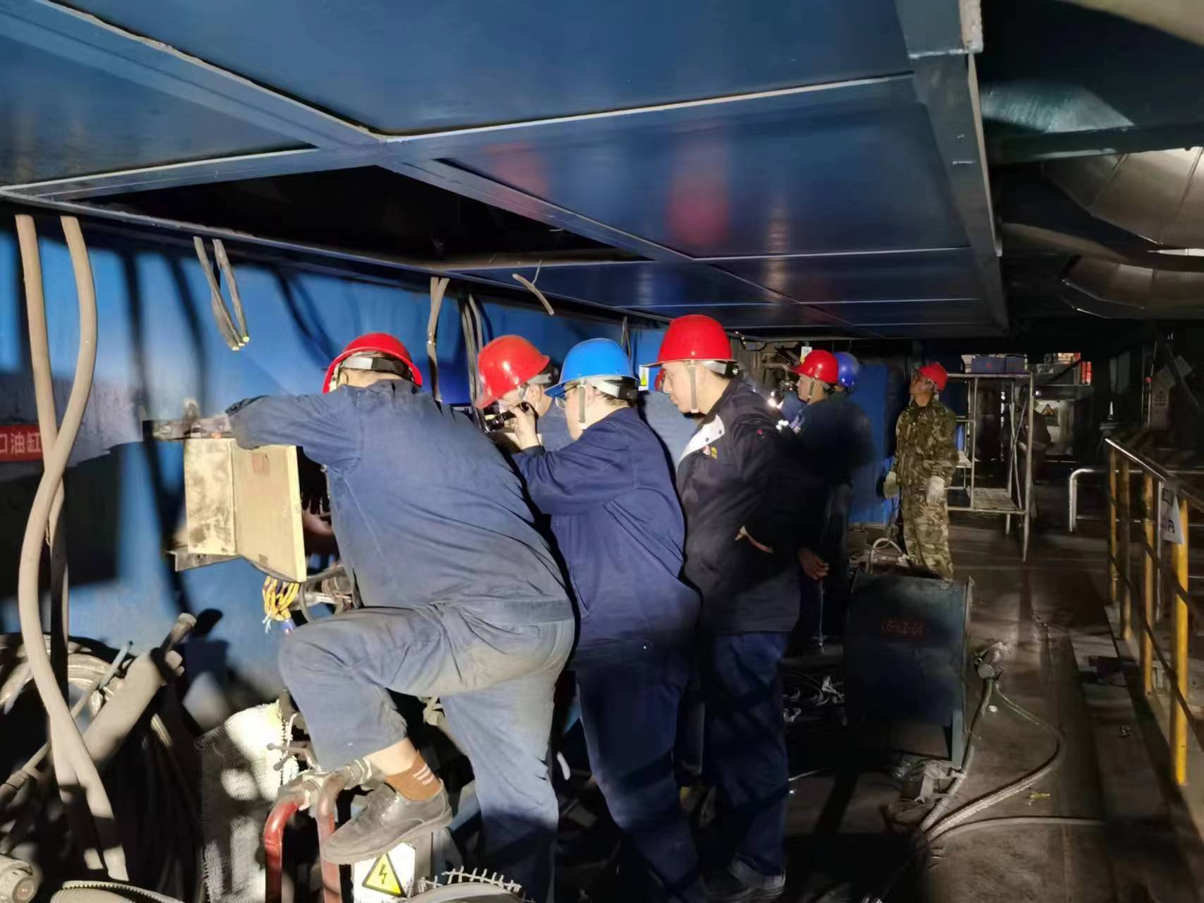 直擊!不服“暑”的設備“汗”衛者 直擊!不服“暑”的設備“汗”衛者