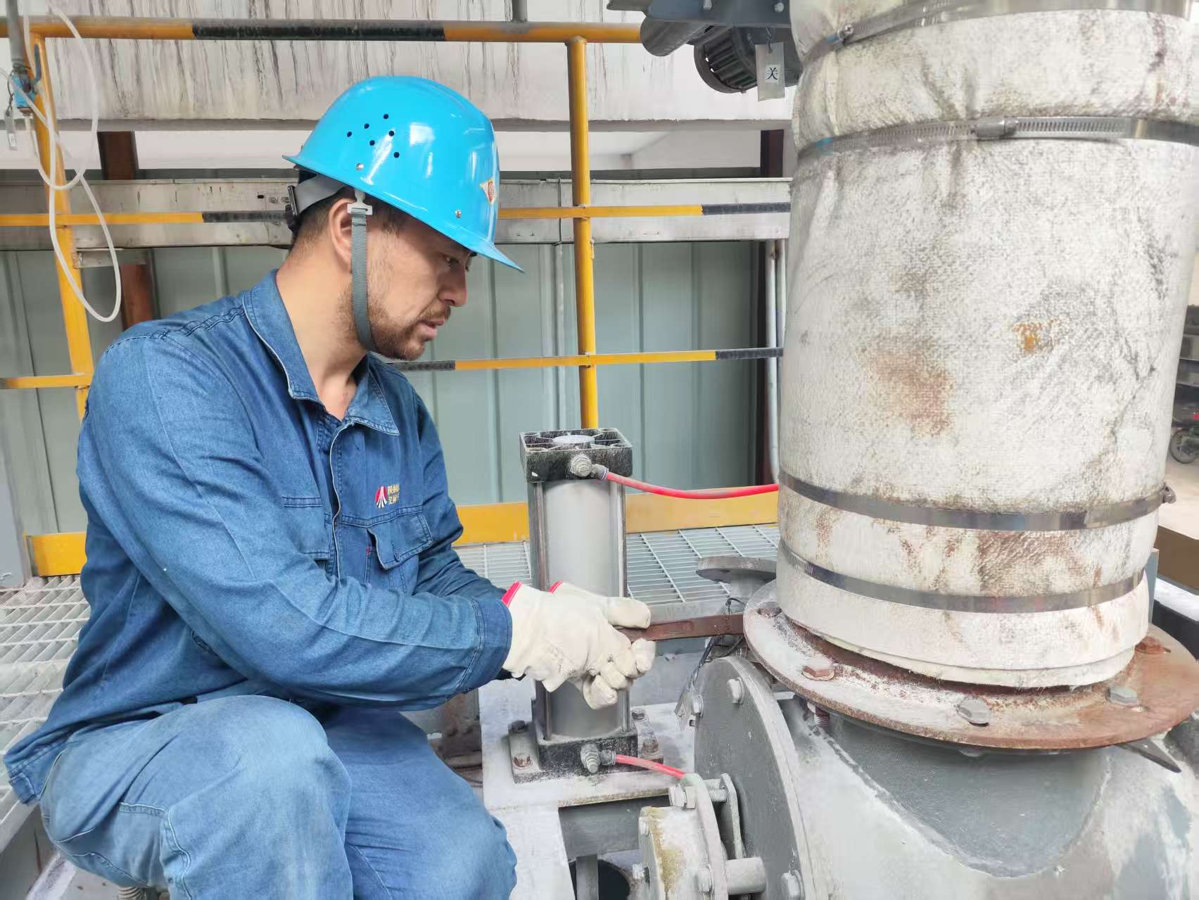 詹濤:鐵前維修降本的“擎旗手” 詹濤:鐵前維修降本的“擎旗手”