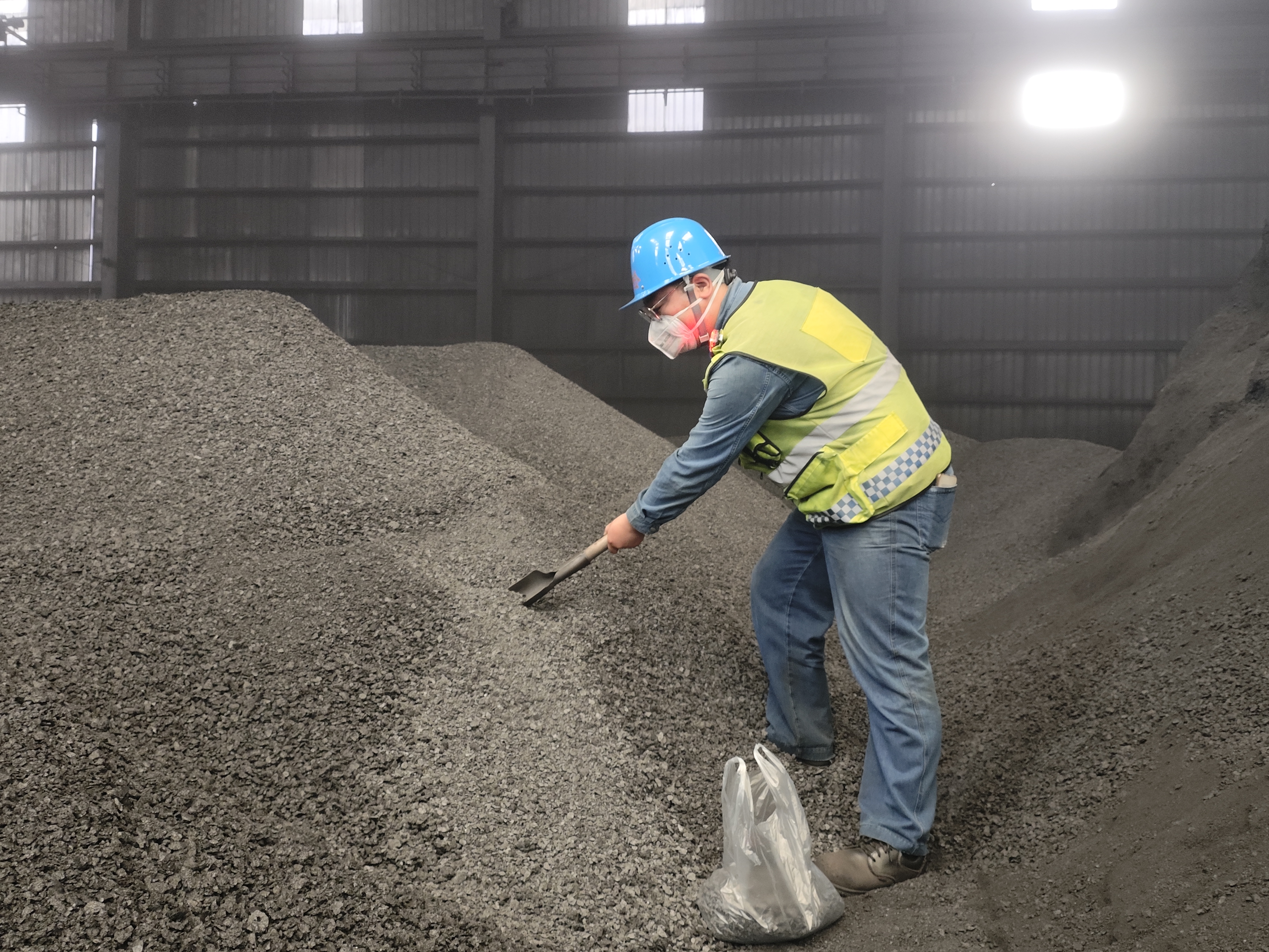 “蒸”戰一線 用堅守彰顯鋼鐵本色 “蒸”戰一線 用堅守彰顯鋼鐵本色