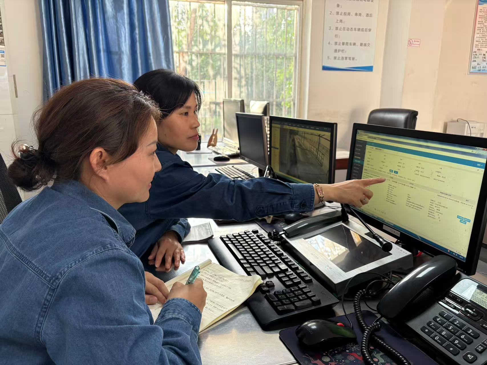 她們用毫厘,刻寫精準的芳華 她們用毫厘,刻寫精準的芳華