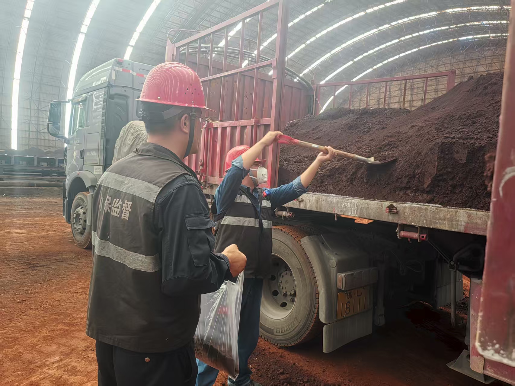 加強原燃料質量監督 護航鋼鐵“糧倉”安全 加強原燃料質量監督 護航鋼鐵“糧倉”安全