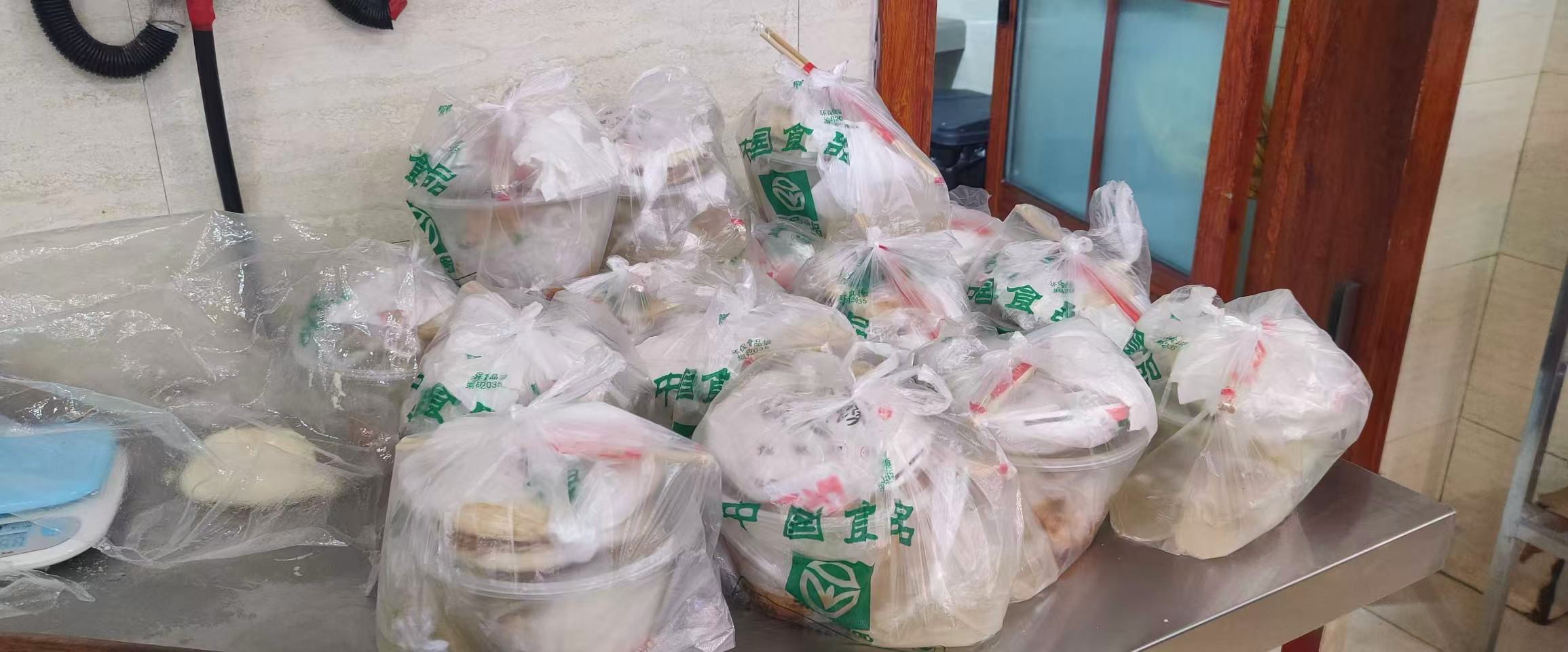 內(nèi)保服務(wù)中心全力保障檢修用餐 內(nèi)保服務(wù)中心全力保障檢修用餐