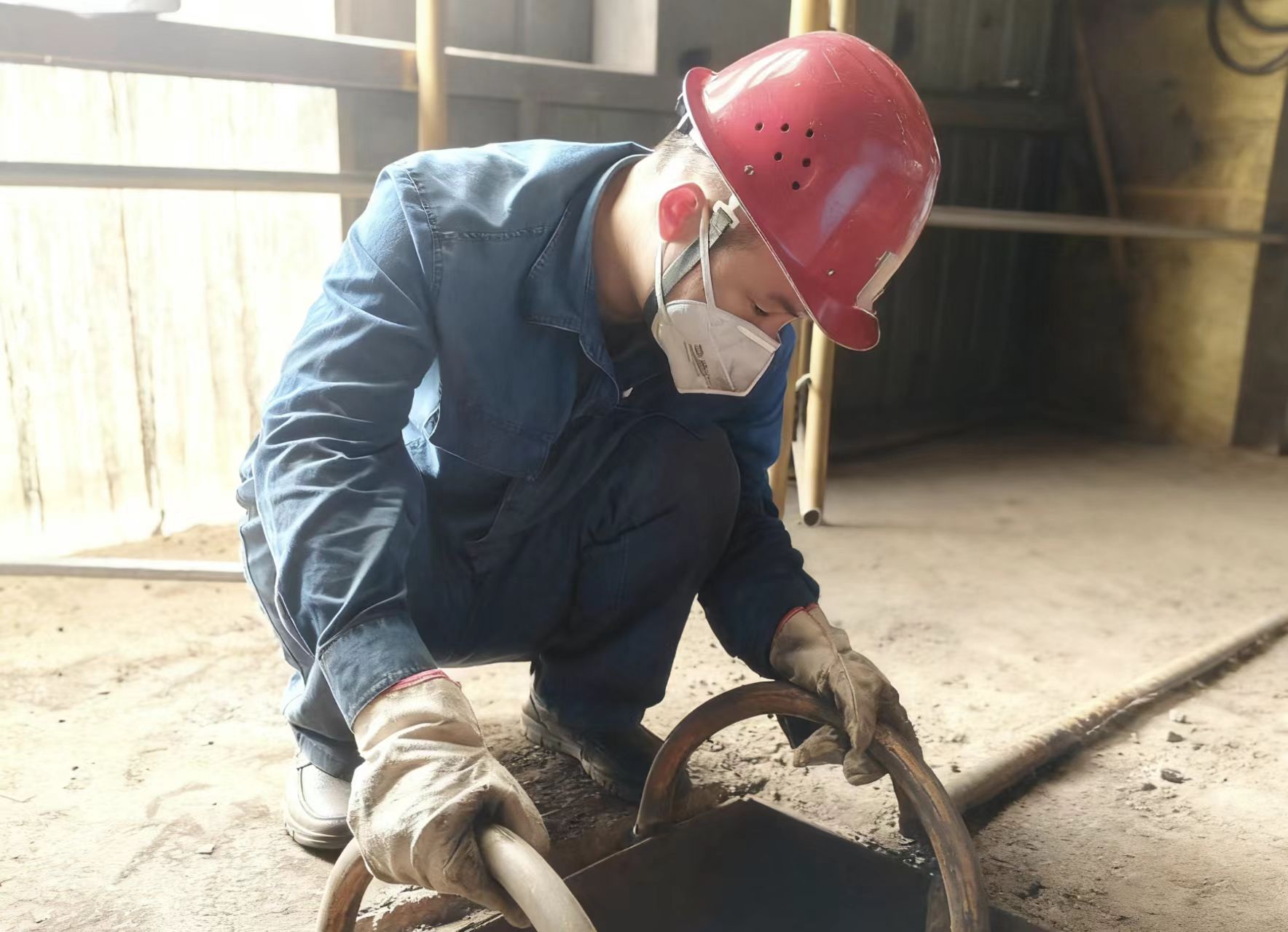 清倉攻堅聚合力 一線奮戰保生產 清倉攻堅聚合力 一線奮戰保生產